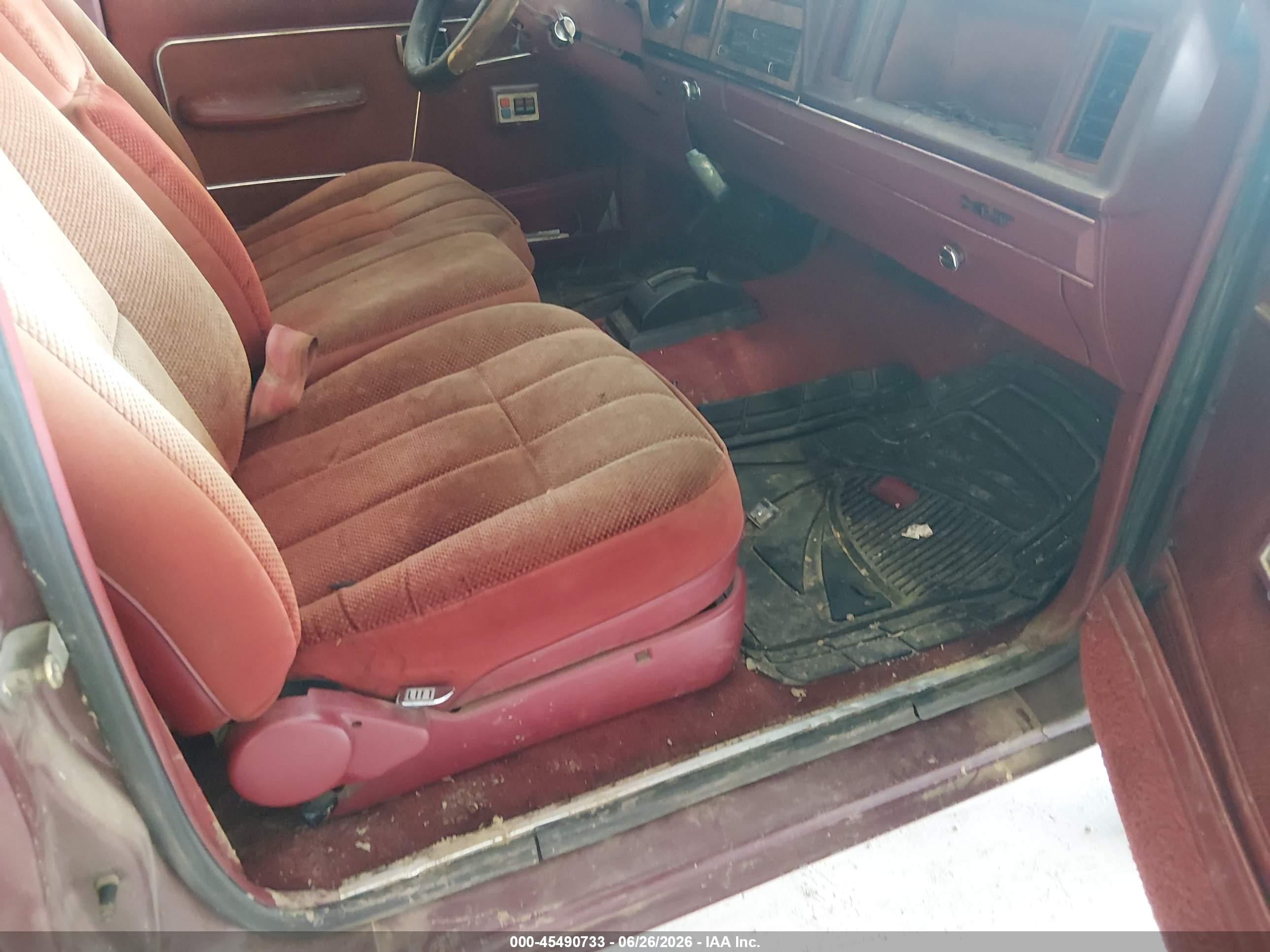 1988 Ford Bronco Ii   Burgundy vin: 1FMCU14T8JUB63822