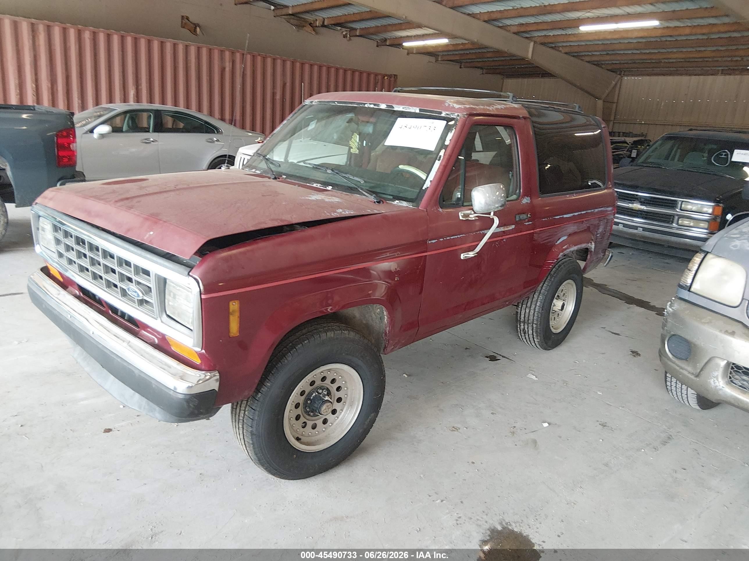 1988 Ford Bronco Ii   Burgundy vin: 1FMCU14T8JUB63822