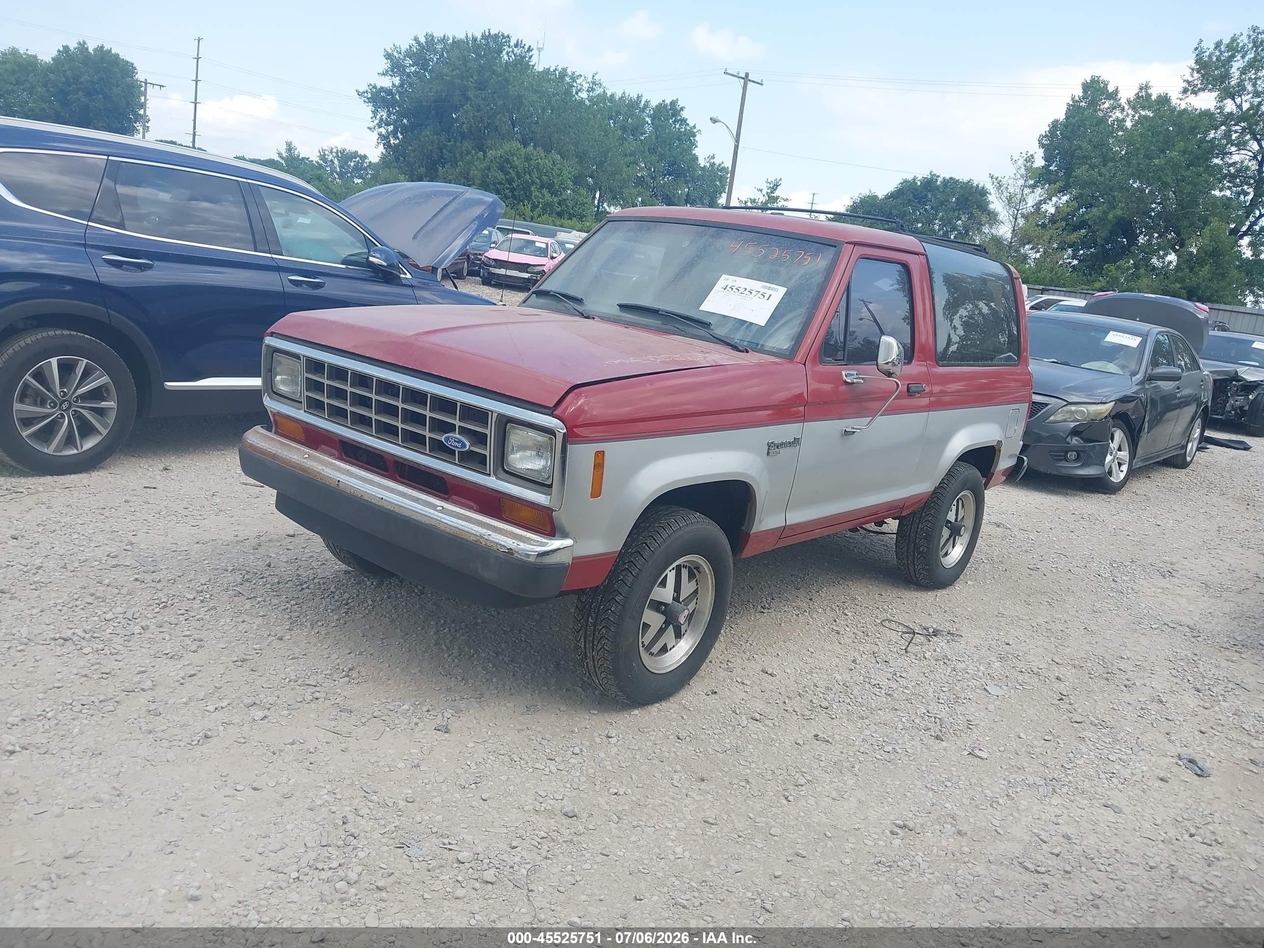 1987 Ford Bronco Ii   Red vin: 1FMCU14TXHUC38112
