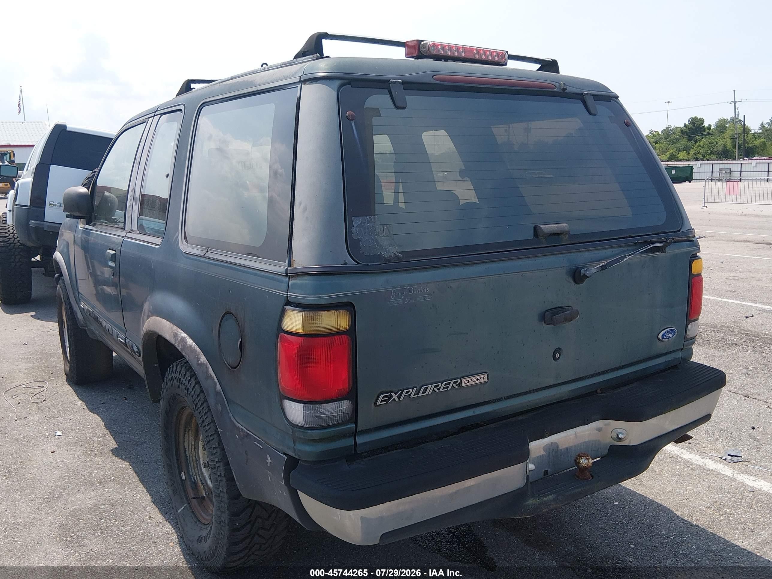 1995 Ford Explorer   Green vin: 1FMCU22X8SUA91033
