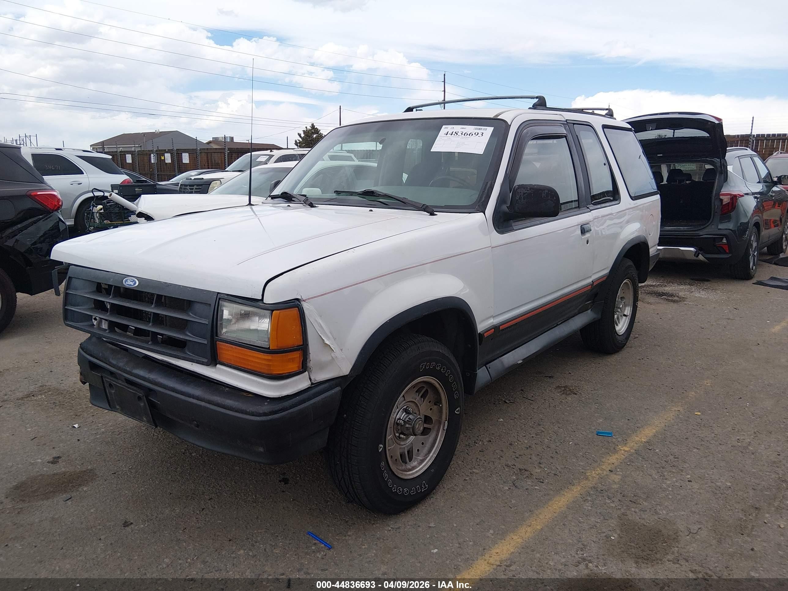 1994 Ford Explorer   White vin: 1FMCU24X1RUD61887