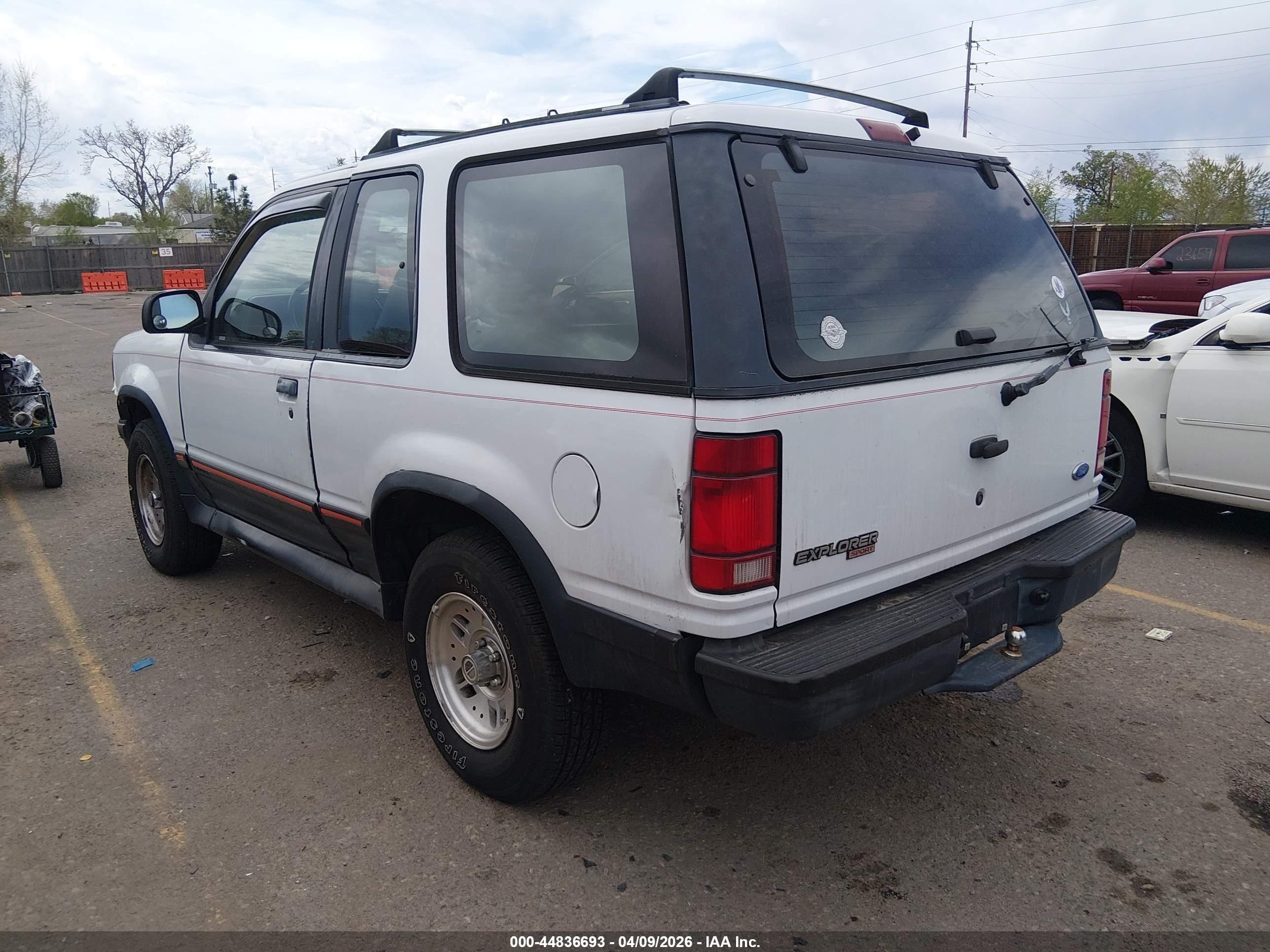 1994 Ford Explorer   White vin: 1FMCU24X1RUD61887