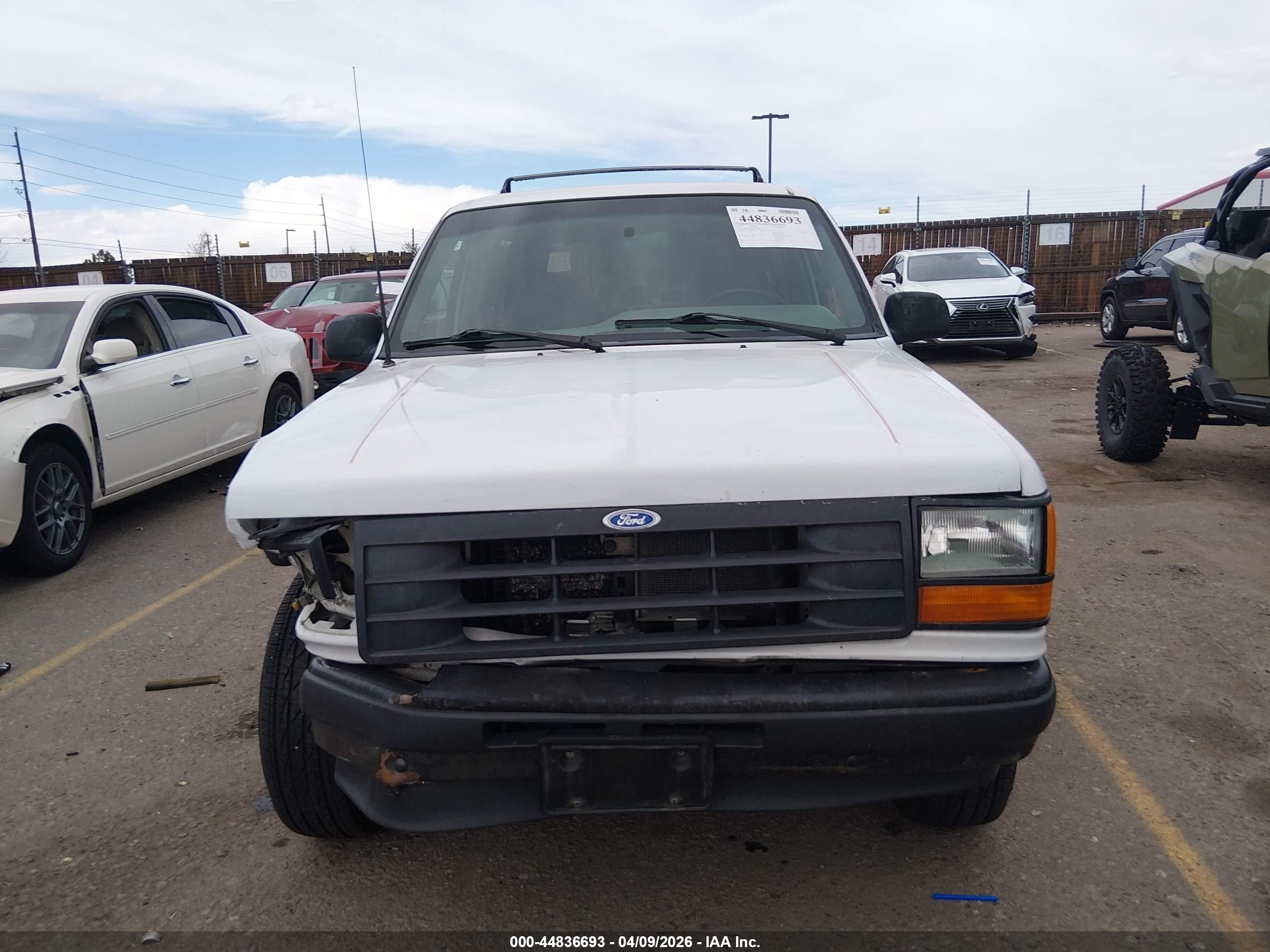 1994 Ford Explorer   White vin: 1FMCU24X1RUD61887