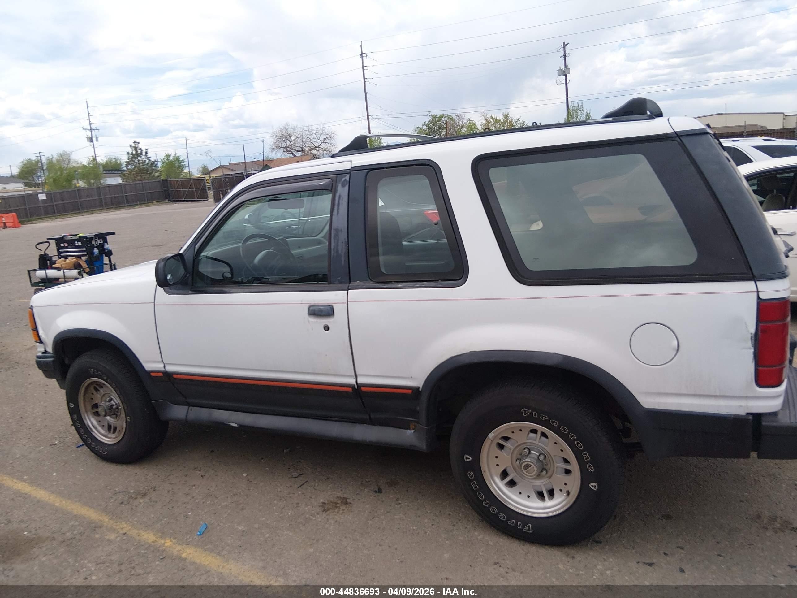1994 Ford Explorer   White vin: 1FMCU24X1RUD61887