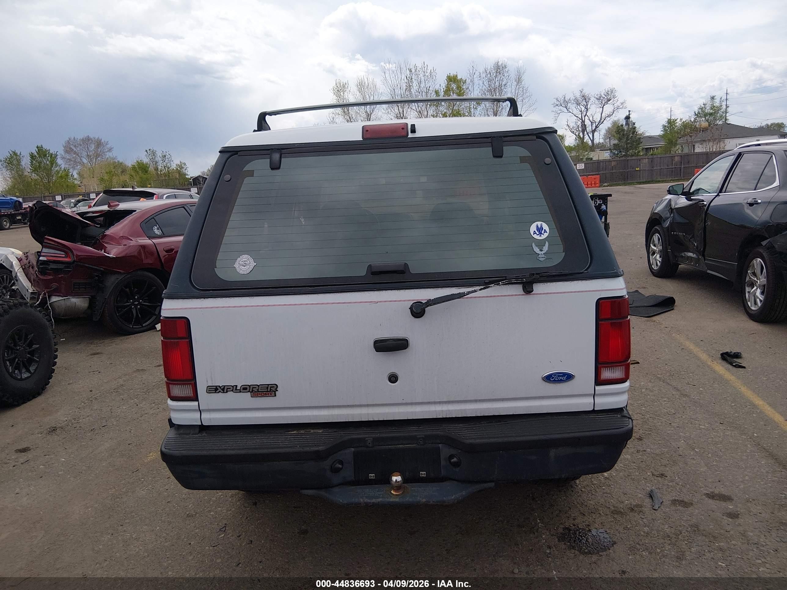 1994 Ford Explorer   White vin: 1FMCU24X1RUD61887