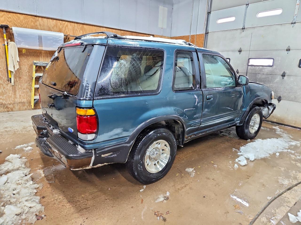 1996 Ford Explorer Green vin: 1FMCU24X1TUD59533