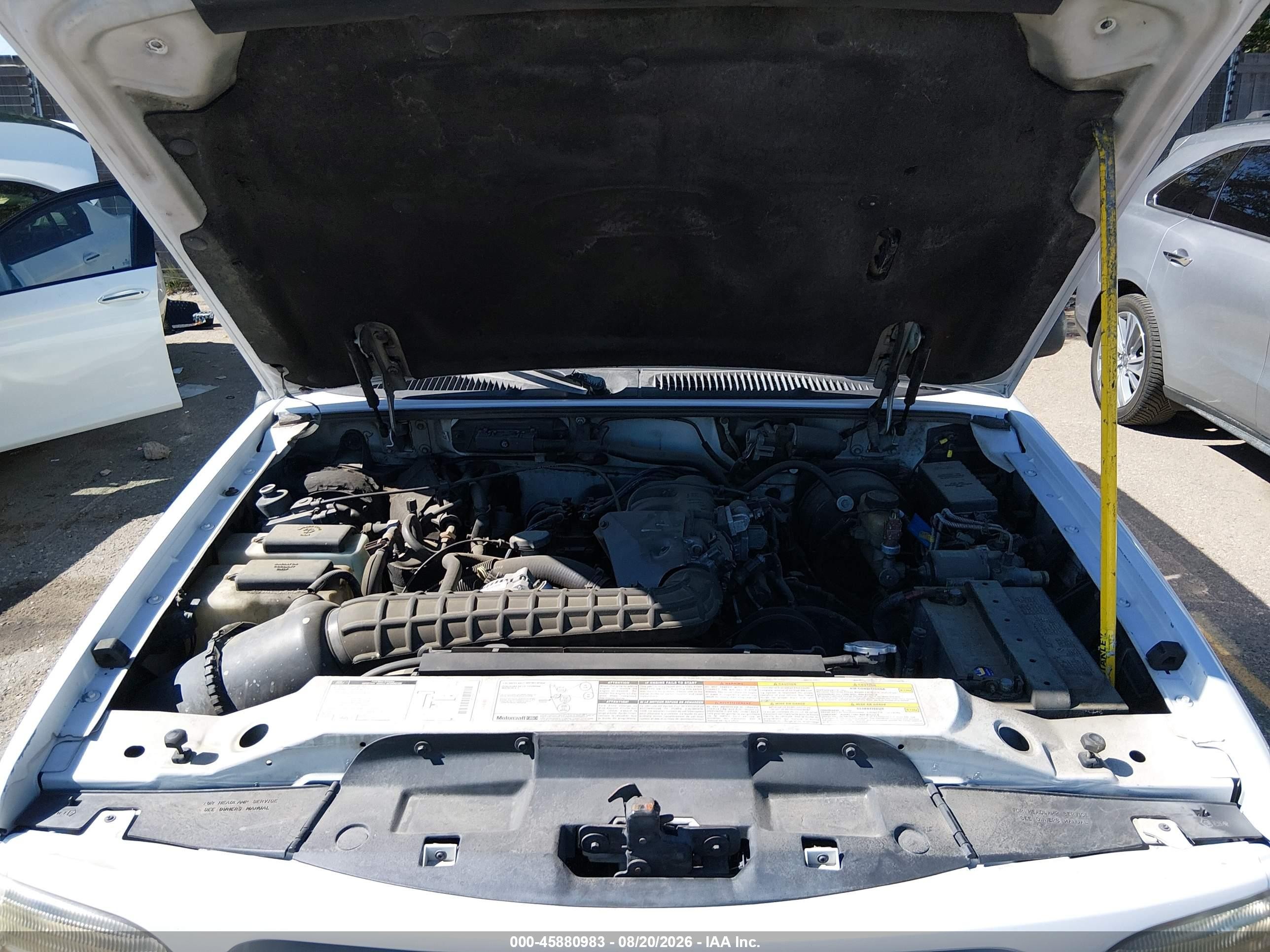 1995 Ford Explorer   White vin: 1FMCU24X3SUC15660