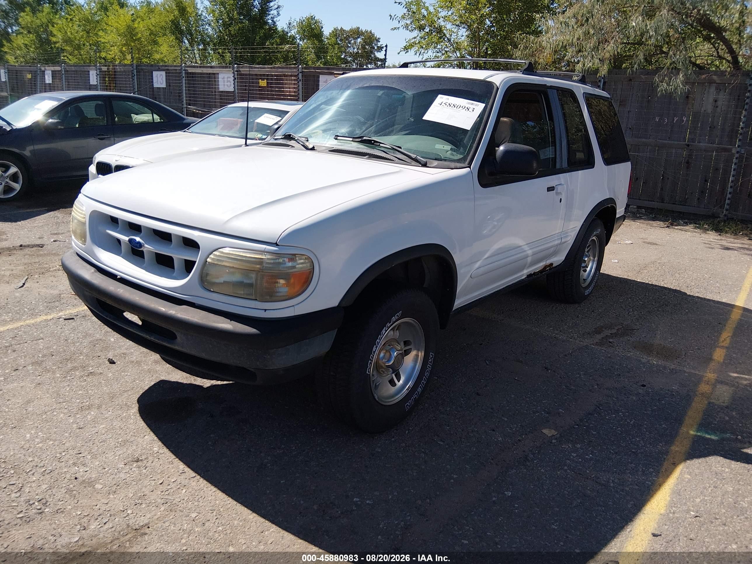 1995 Ford Explorer   White vin: 1FMCU24X3SUC15660