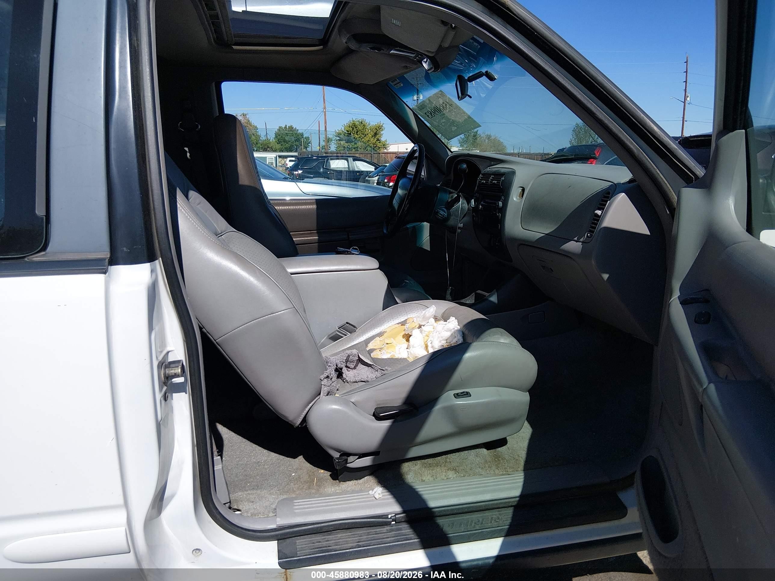 1995 Ford Explorer   White vin: 1FMCU24X3SUC15660