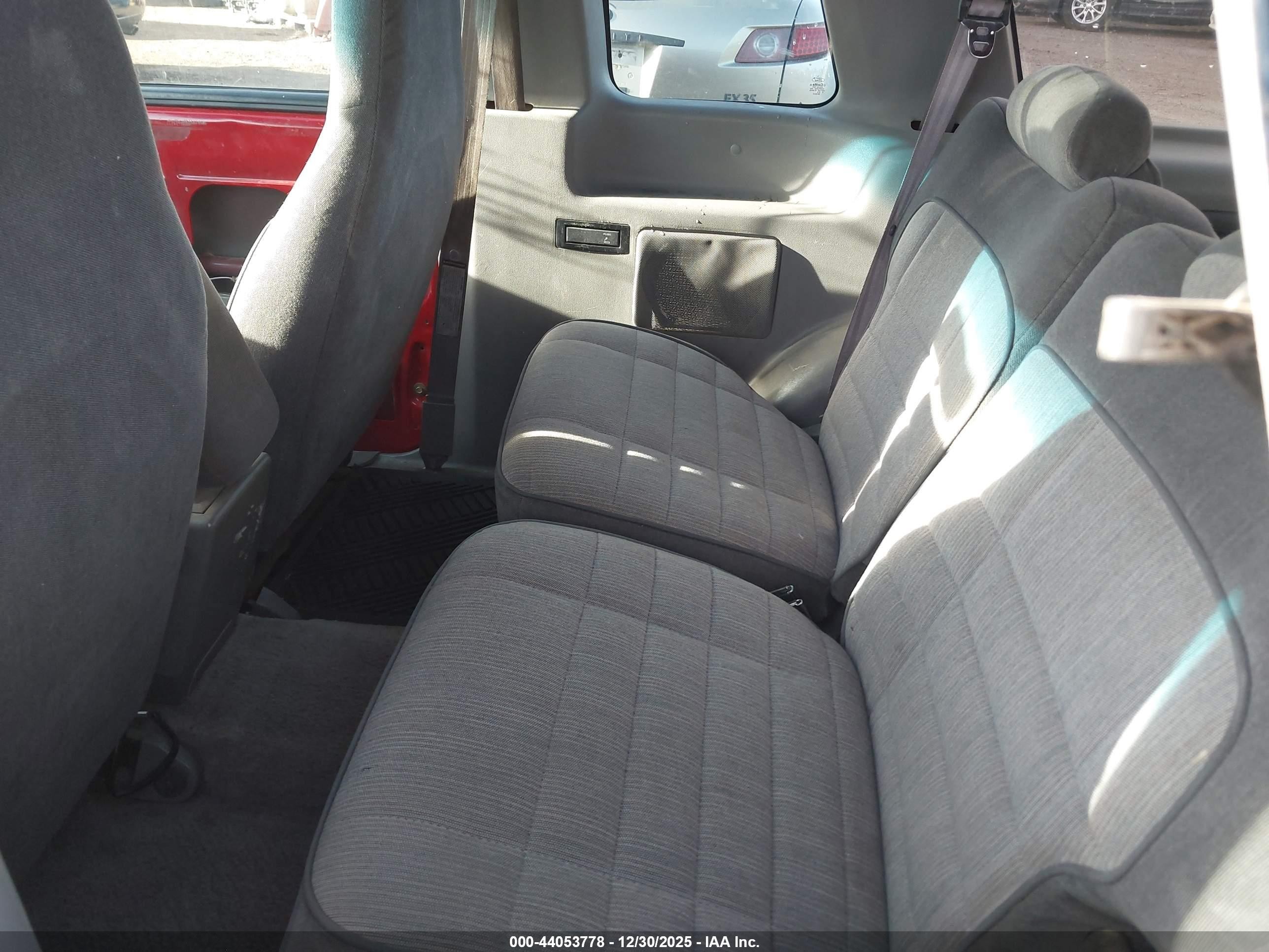 1995 Ford Explorer   Red vin: 1FMCU24X4SUB38281