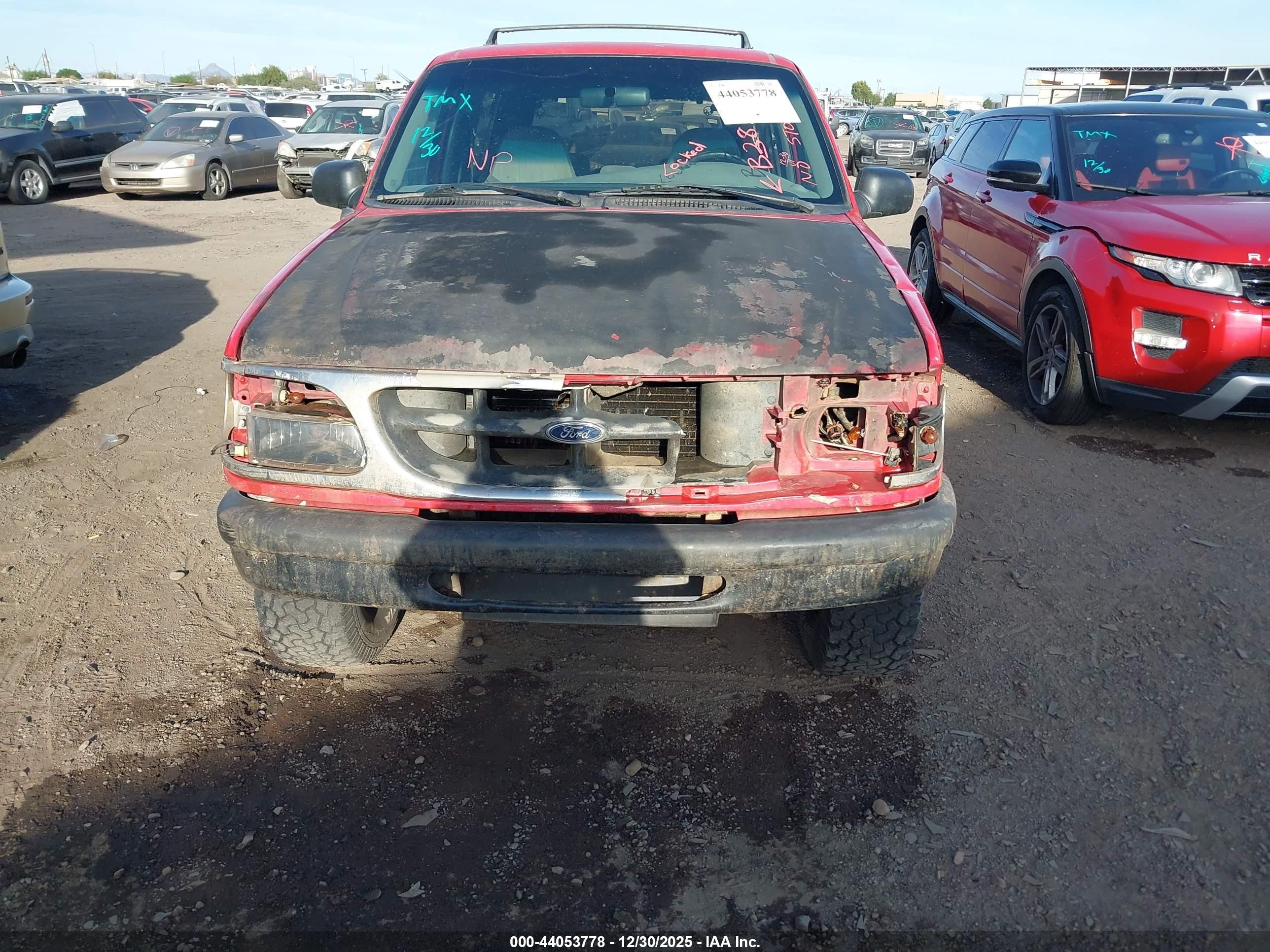 1995 Ford Explorer   Red vin: 1FMCU24X4SUB38281