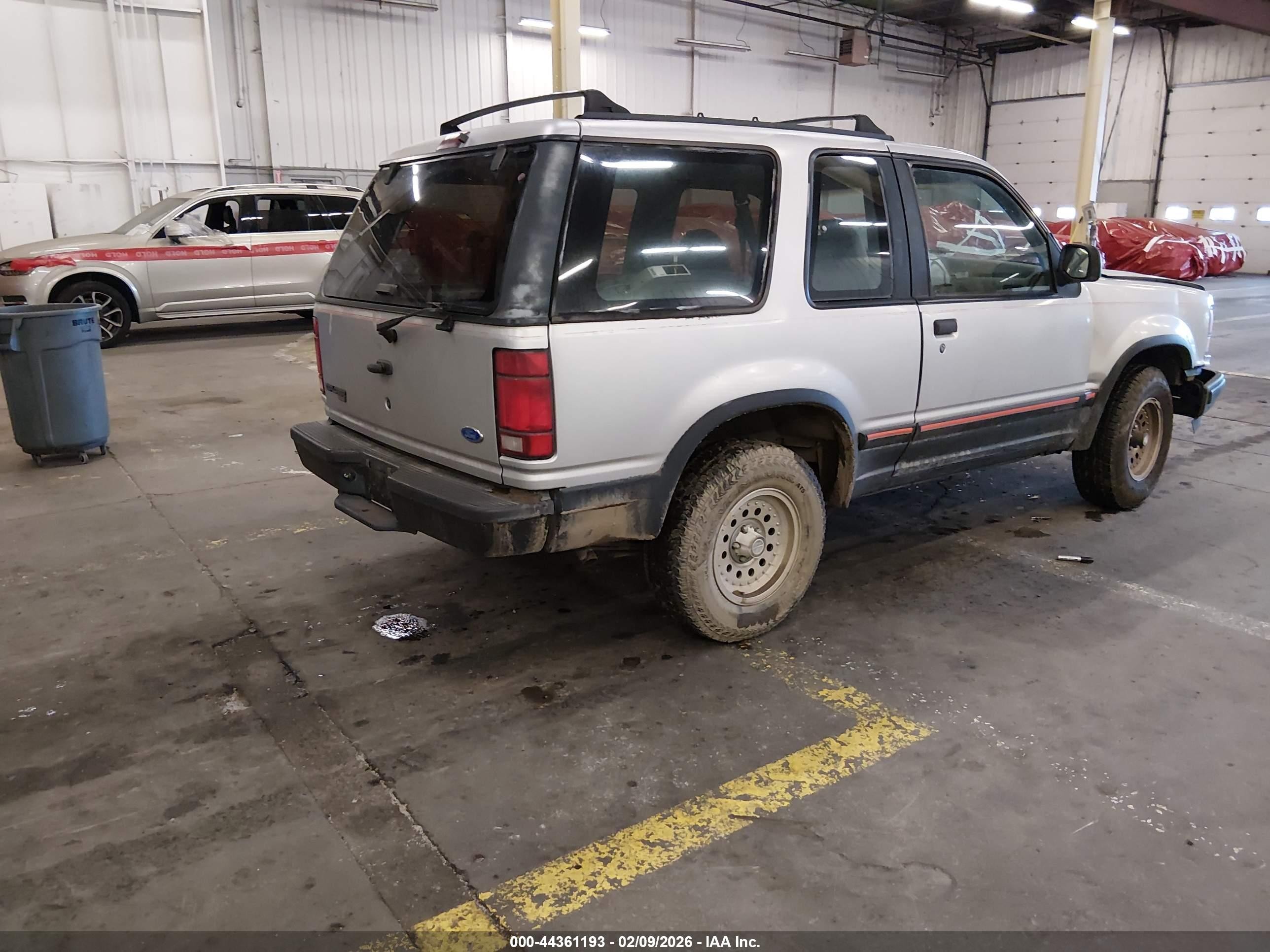 1991 Ford Explorer   Silver vin: 1FMCU24X5MUC82070