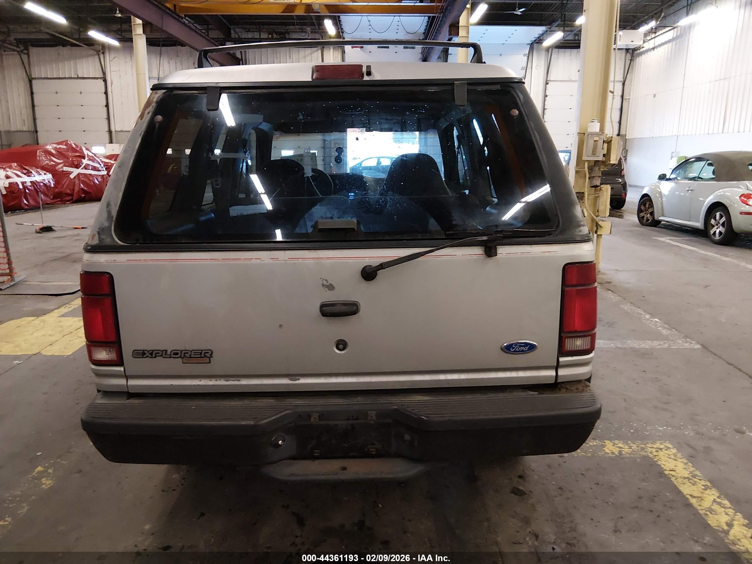 1991 Ford Explorer   Silver vin: 1FMCU24X5MUC82070