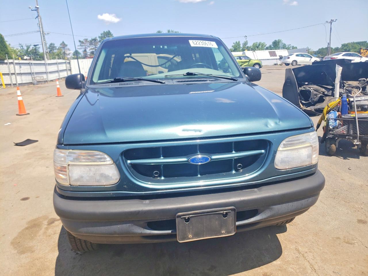 1997 Ford Explorer Green vin: 1FMCU24XXVUB83987