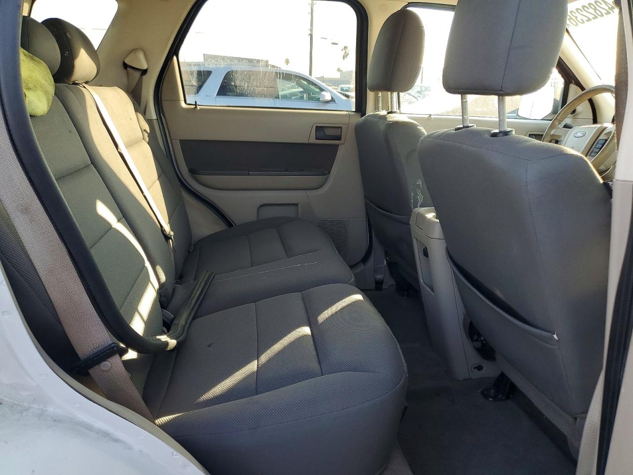 2009 Ford Escape Hybrid White vin: 1FMCU49309KC33430