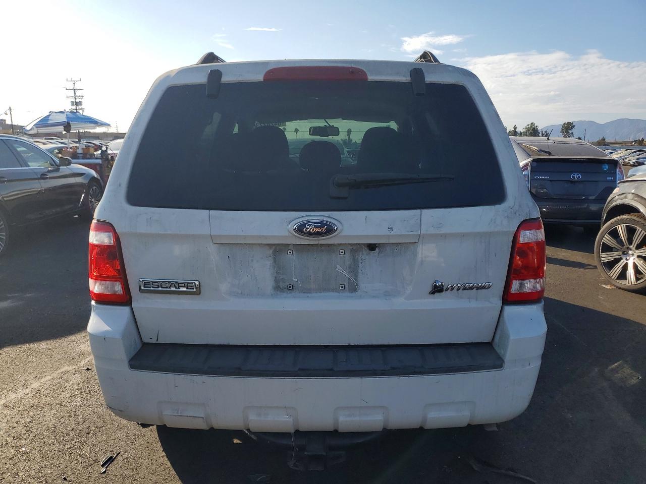 2009 Ford Escape Hybrid White vin: 1FMCU49309KC33430