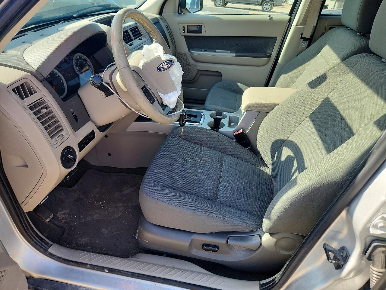 2009 Ford Escape Hybrid Серебряный vin: 1FMCU49319KA49369