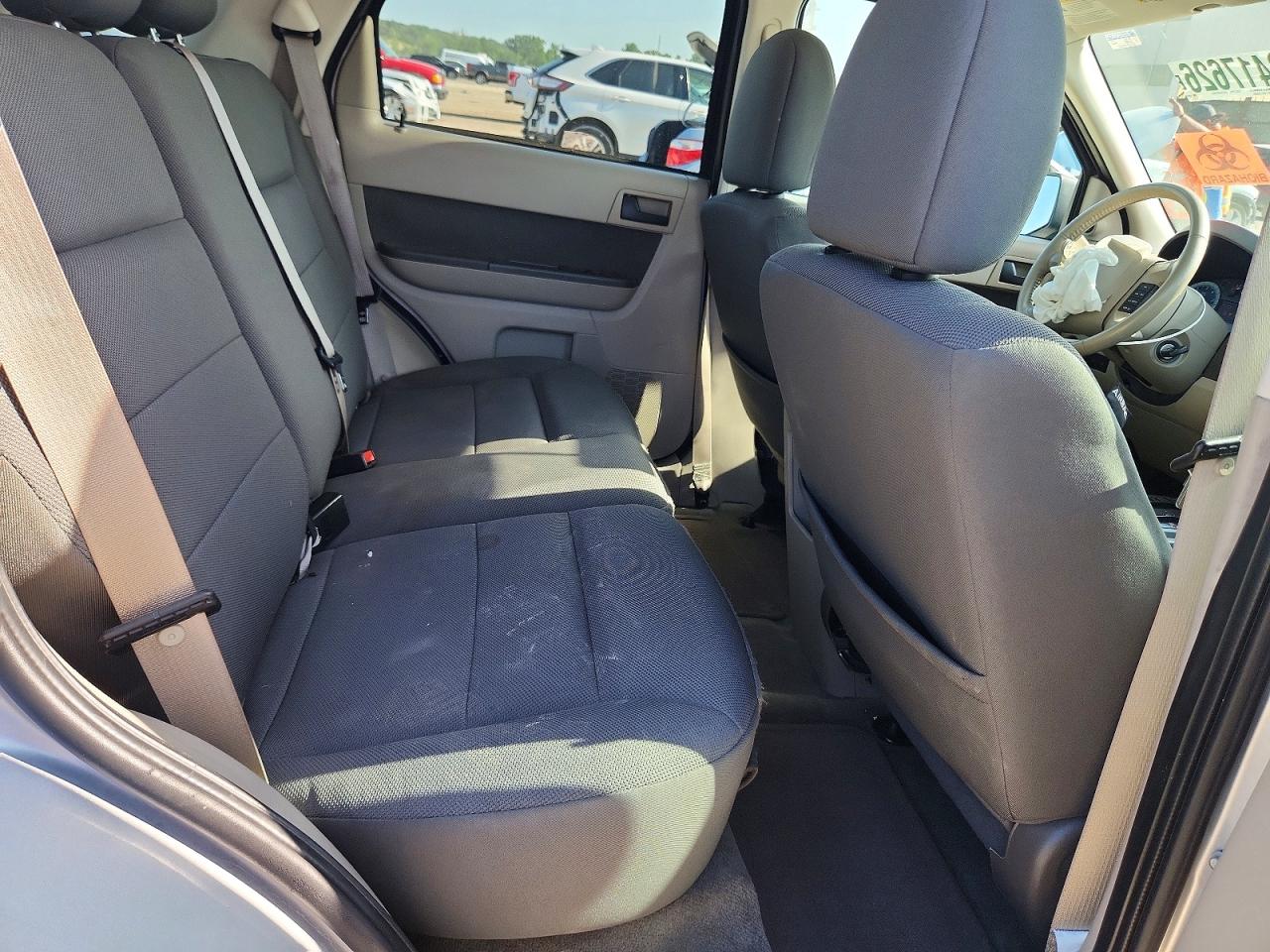 2009 Ford Escape Hybrid Серебряный vin: 1FMCU49319KA49369