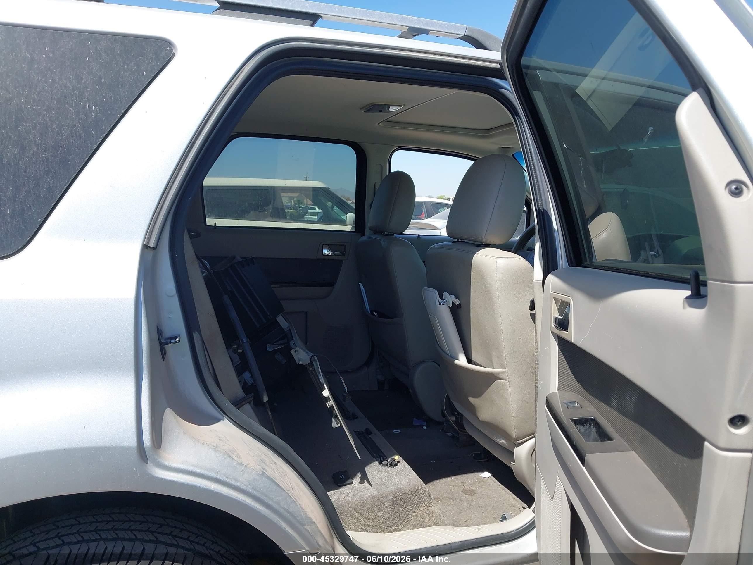 2009 Ford Escape Hybrid Limited Silver vin: 1FMCU49329KA80324