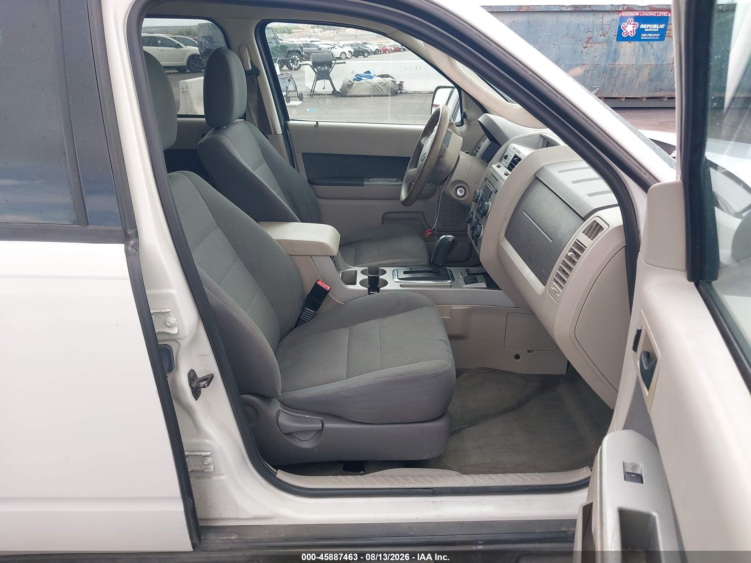 2009 Ford Escape Hybrid Limited Белый vin: 1FMCU49349KA49589