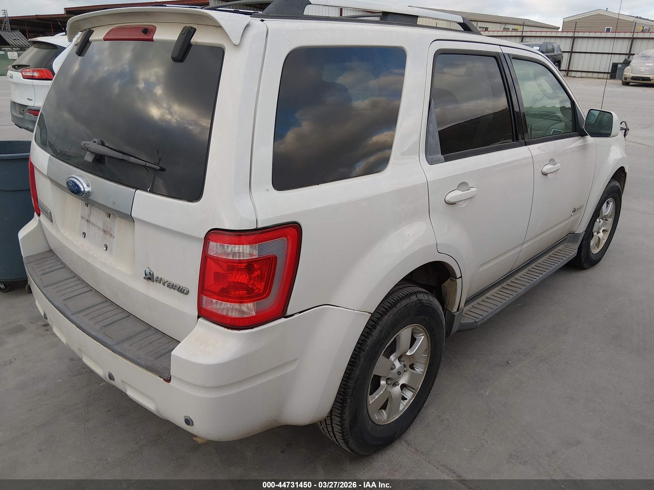 2009 Ford Escape Hybrid Limited White vin: 1FMCU49389KB08384