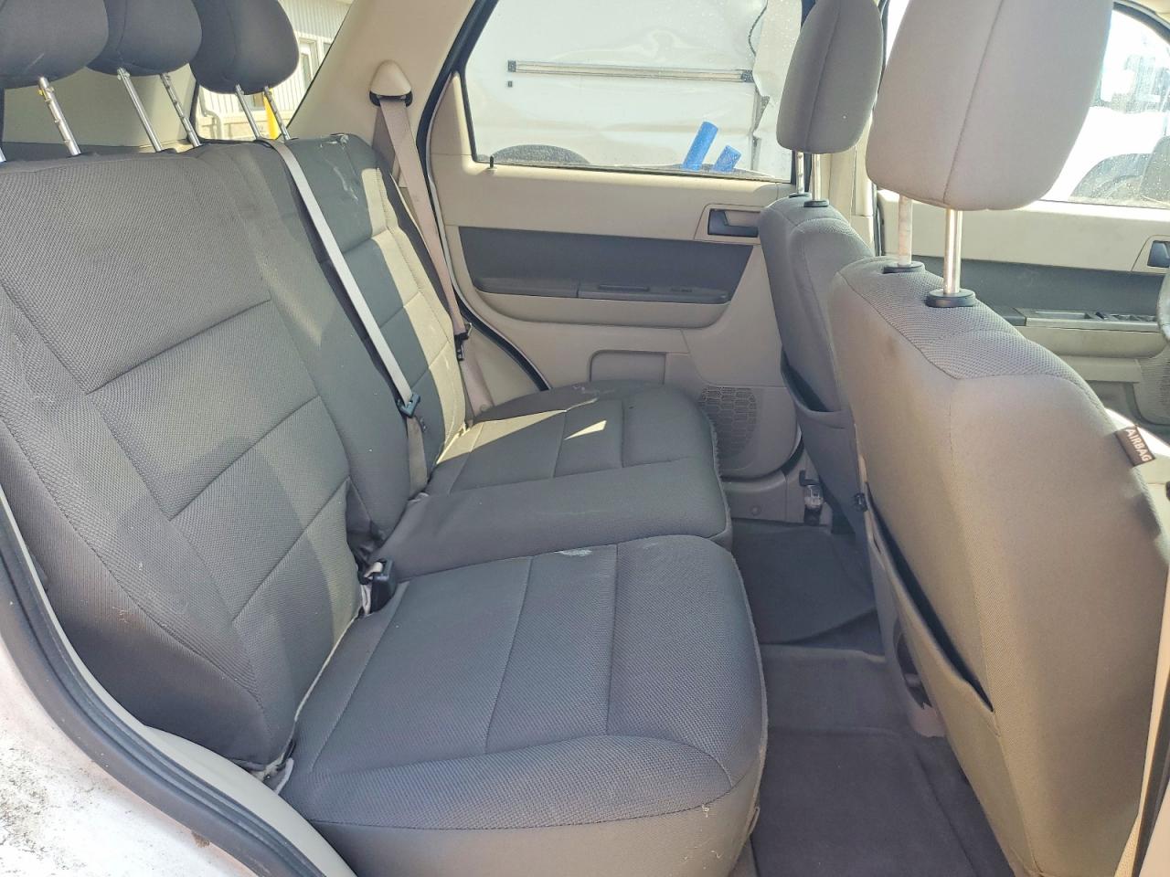 2009 Ford Escape Hybrid White vin: 1FMCU49399KA25434
