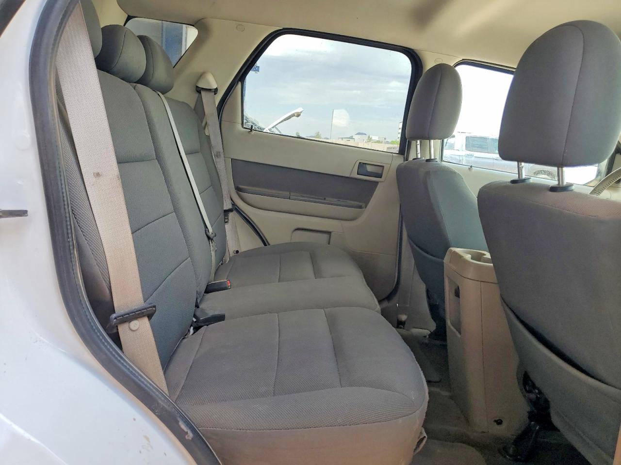2009 Ford Escape Hybrid White vin: 1FMCU493X9KA71273