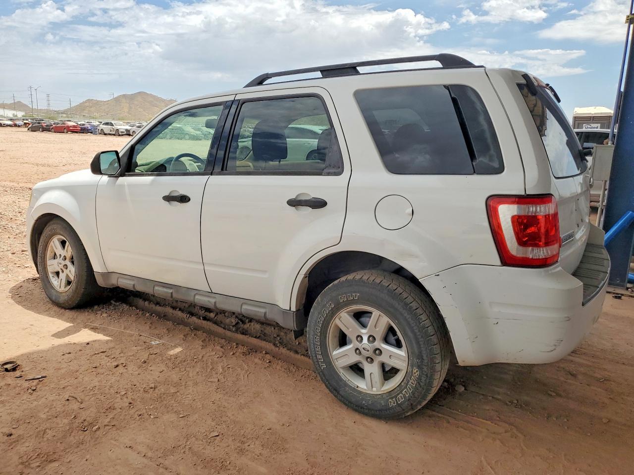 2009 Ford Escape Hybrid White vin: 1FMCU493X9KA71273
