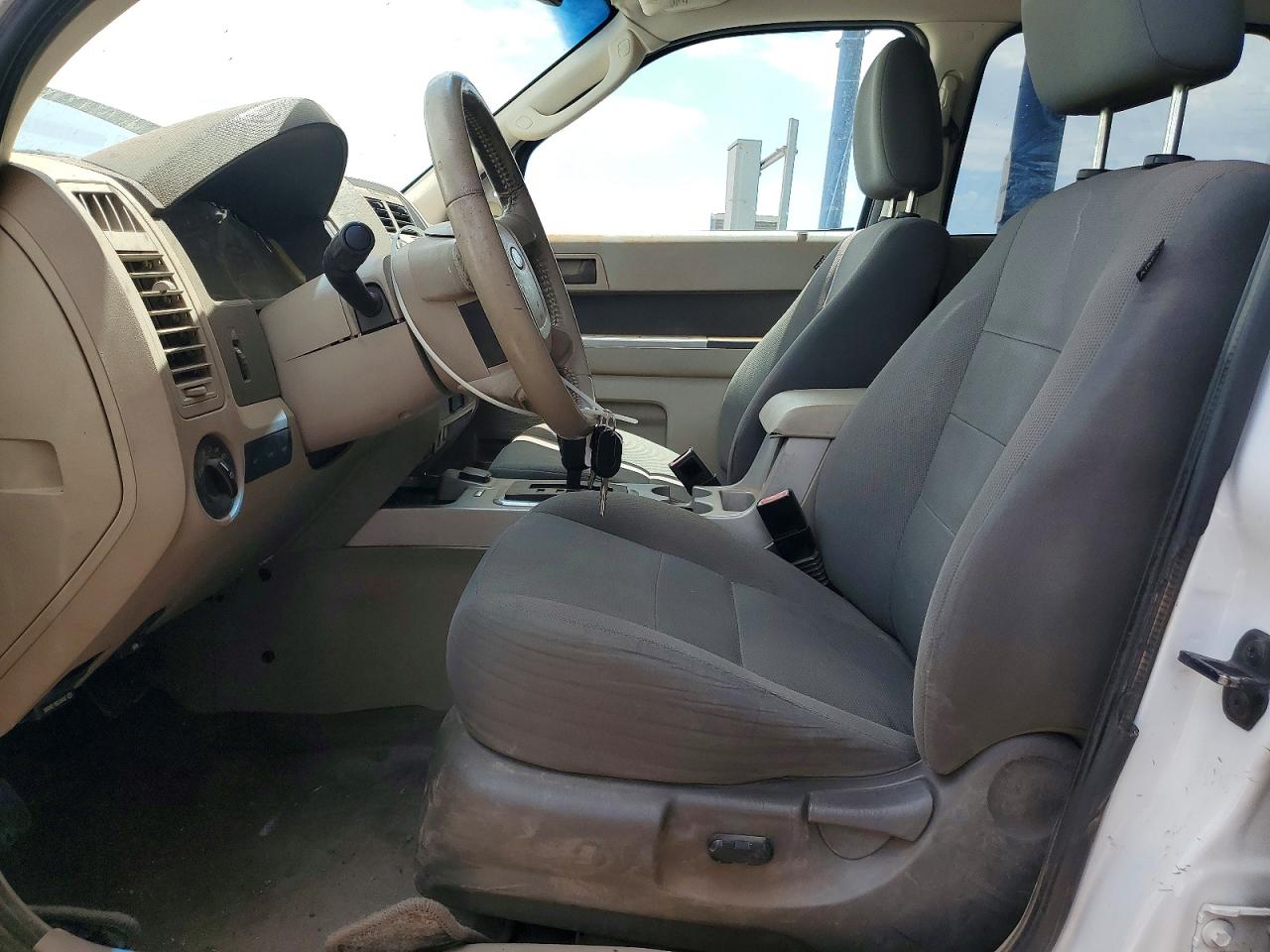 2009 Ford Escape Hybrid White vin: 1FMCU493X9KA71273