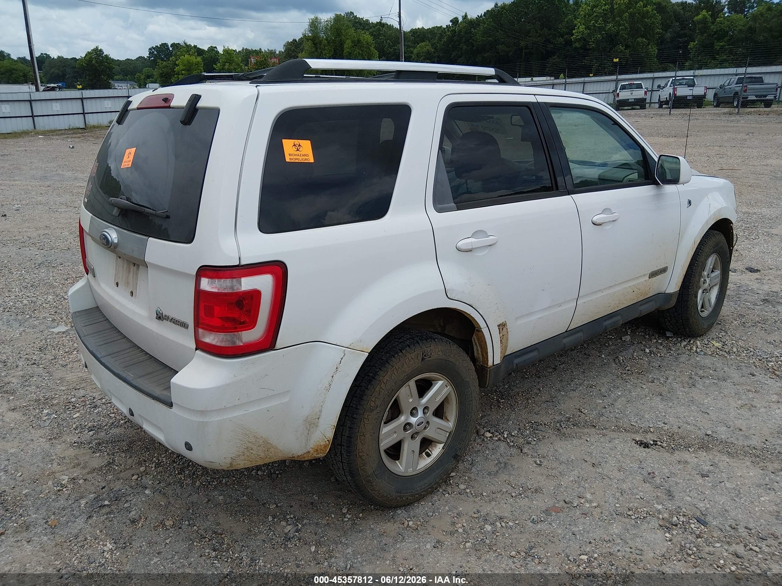 2008 Ford Escape Hybrid   White vin: 1FMCU49H08KD07133