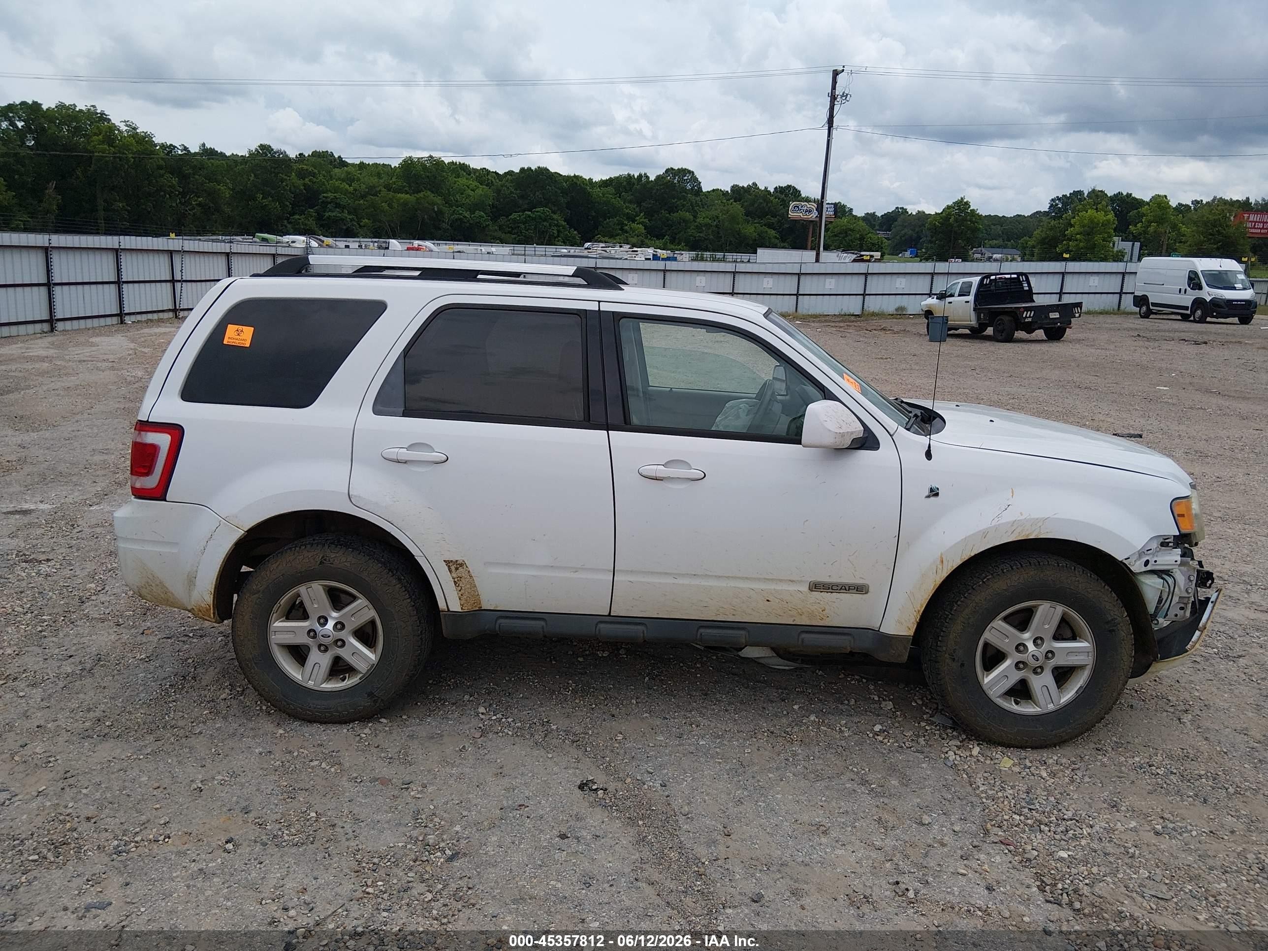 2008 Ford Escape Hybrid   White vin: 1FMCU49H08KD07133