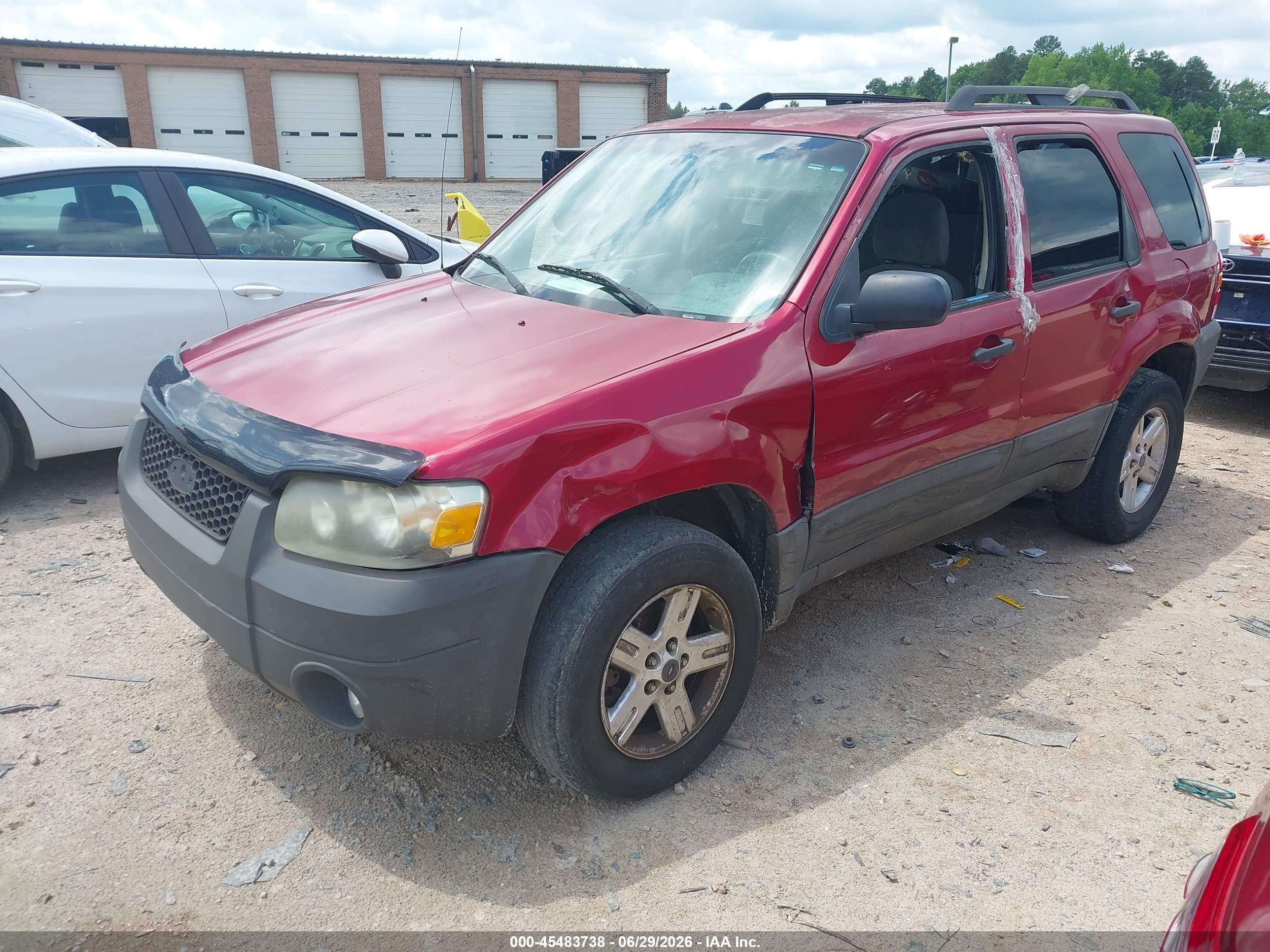 2007 Ford Escape Hybrid   Red vin: 1FMCU49H17KA60154