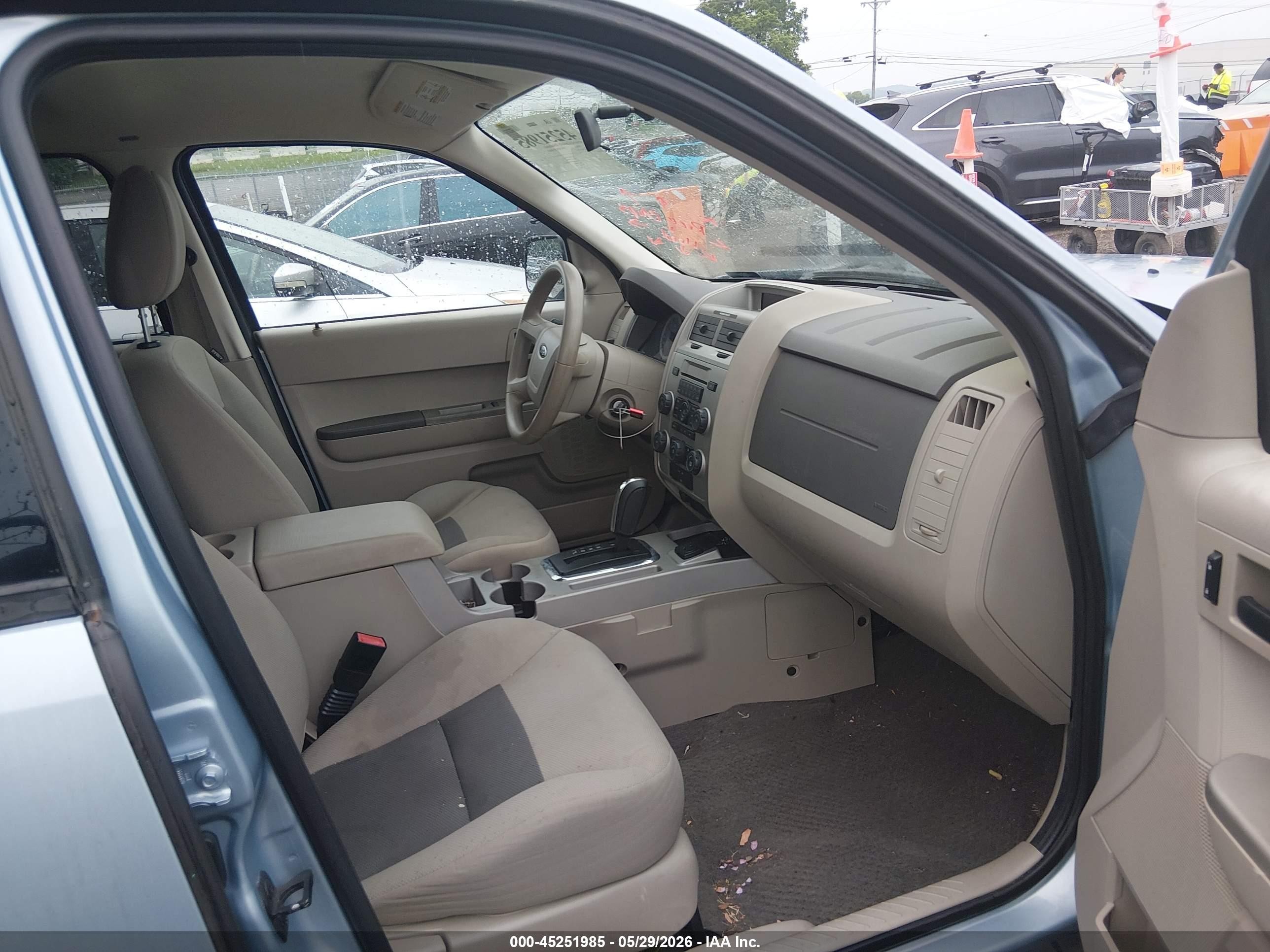 2008 Ford Escape Hybrid   Бежевый vin: 1FMCU49H18KA76243
