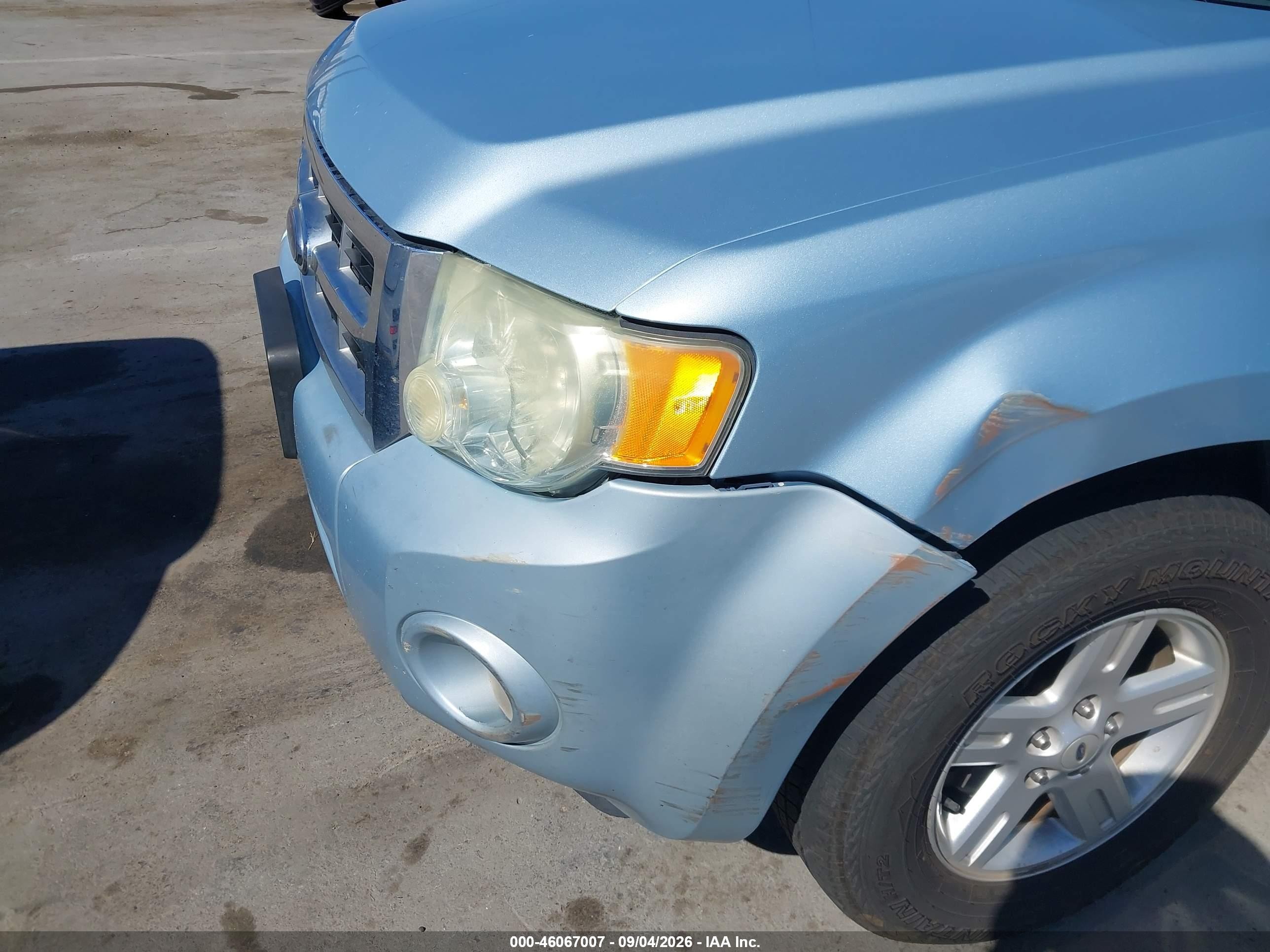 2008 Ford Escape Hybrid   Blue vin: 1FMCU49H18KD84237