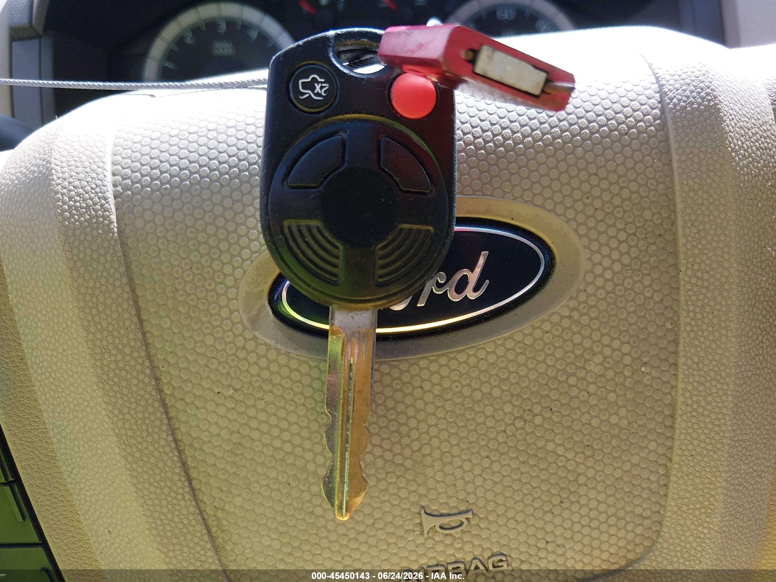 2008 Ford Escape Hybrid   White vin: 1FMCU49H28KE59446