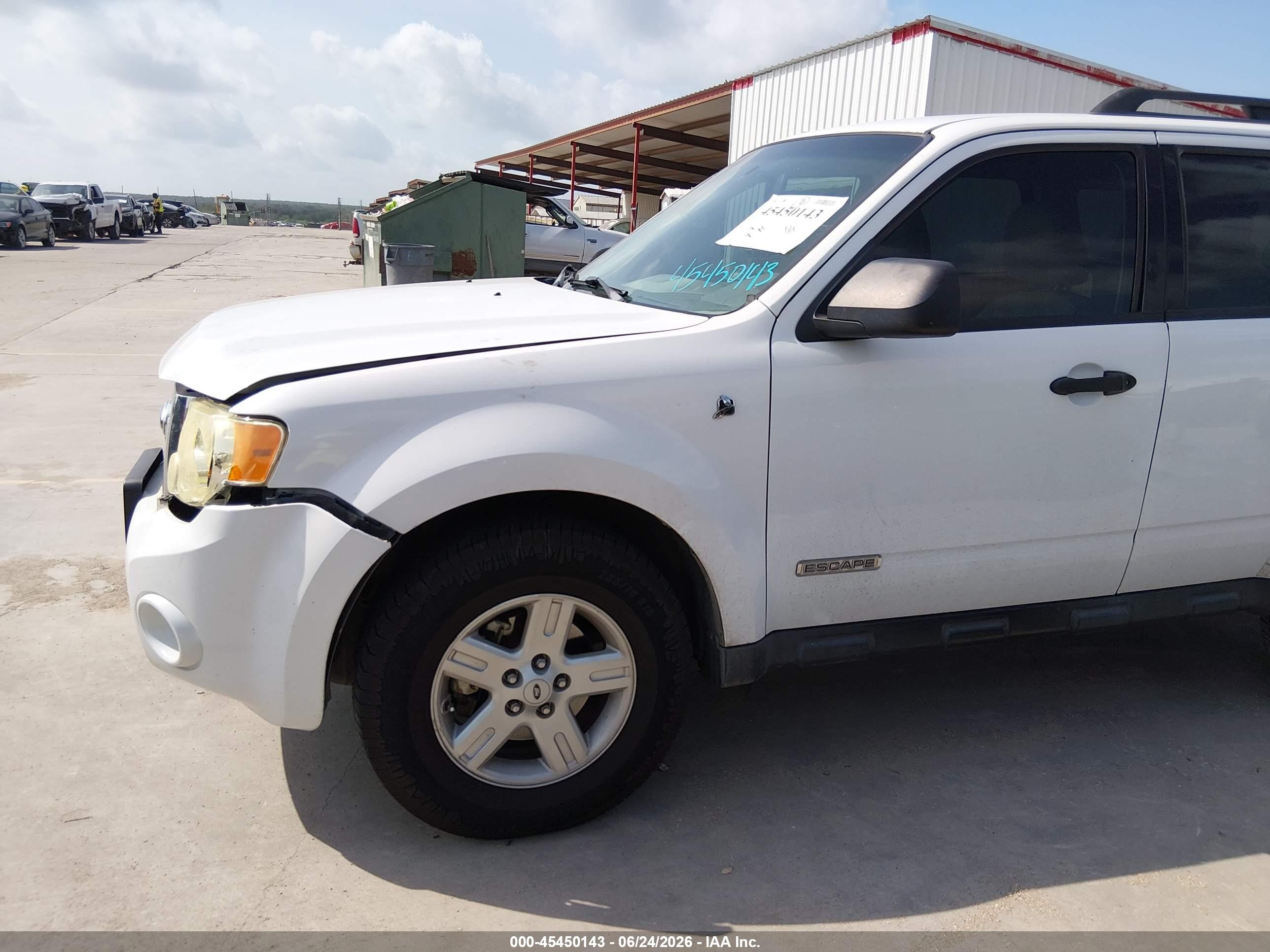 2008 Ford Escape Hybrid   White vin: 1FMCU49H28KE59446