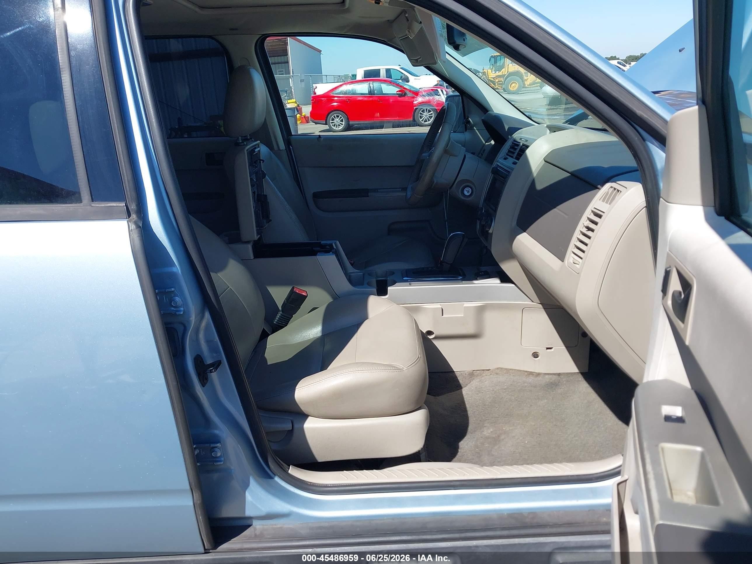 2008 Ford Escape Hybrid   Blue vin: 1FMCU49H48KB66597