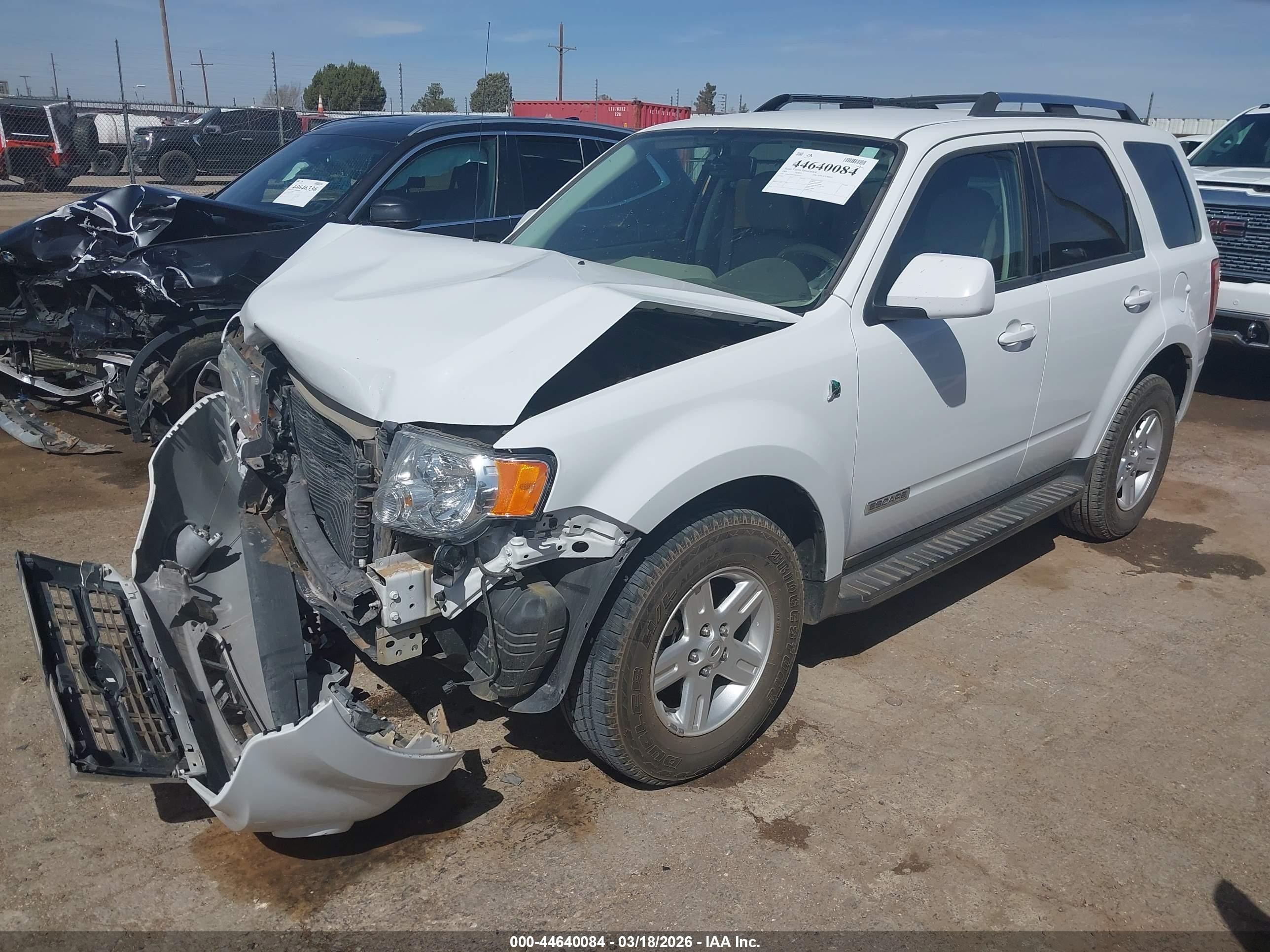 2008 Ford Escape Hybrid   White vin: 1FMCU49H58KB16517