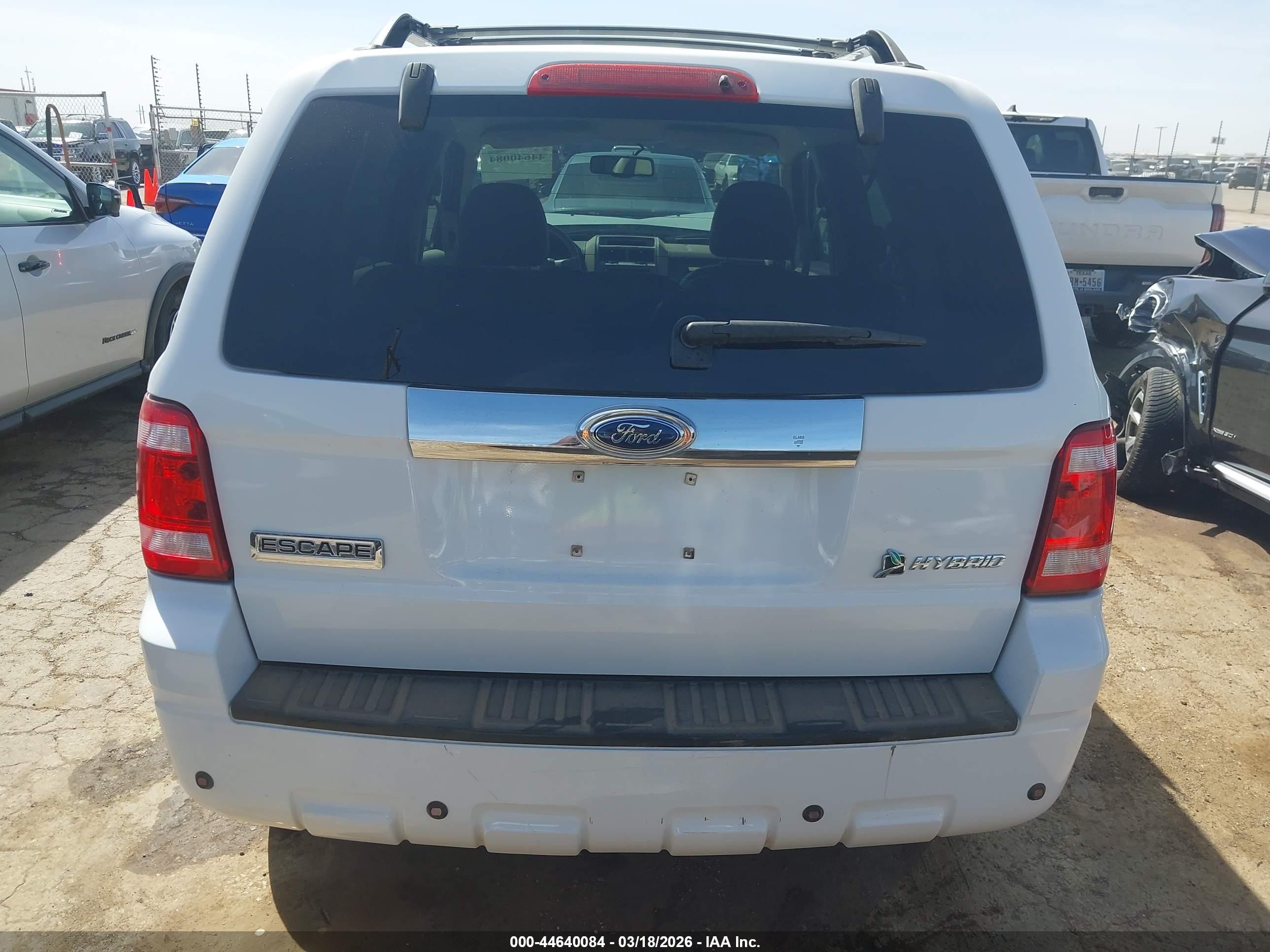 2008 Ford Escape Hybrid   White vin: 1FMCU49H58KB16517