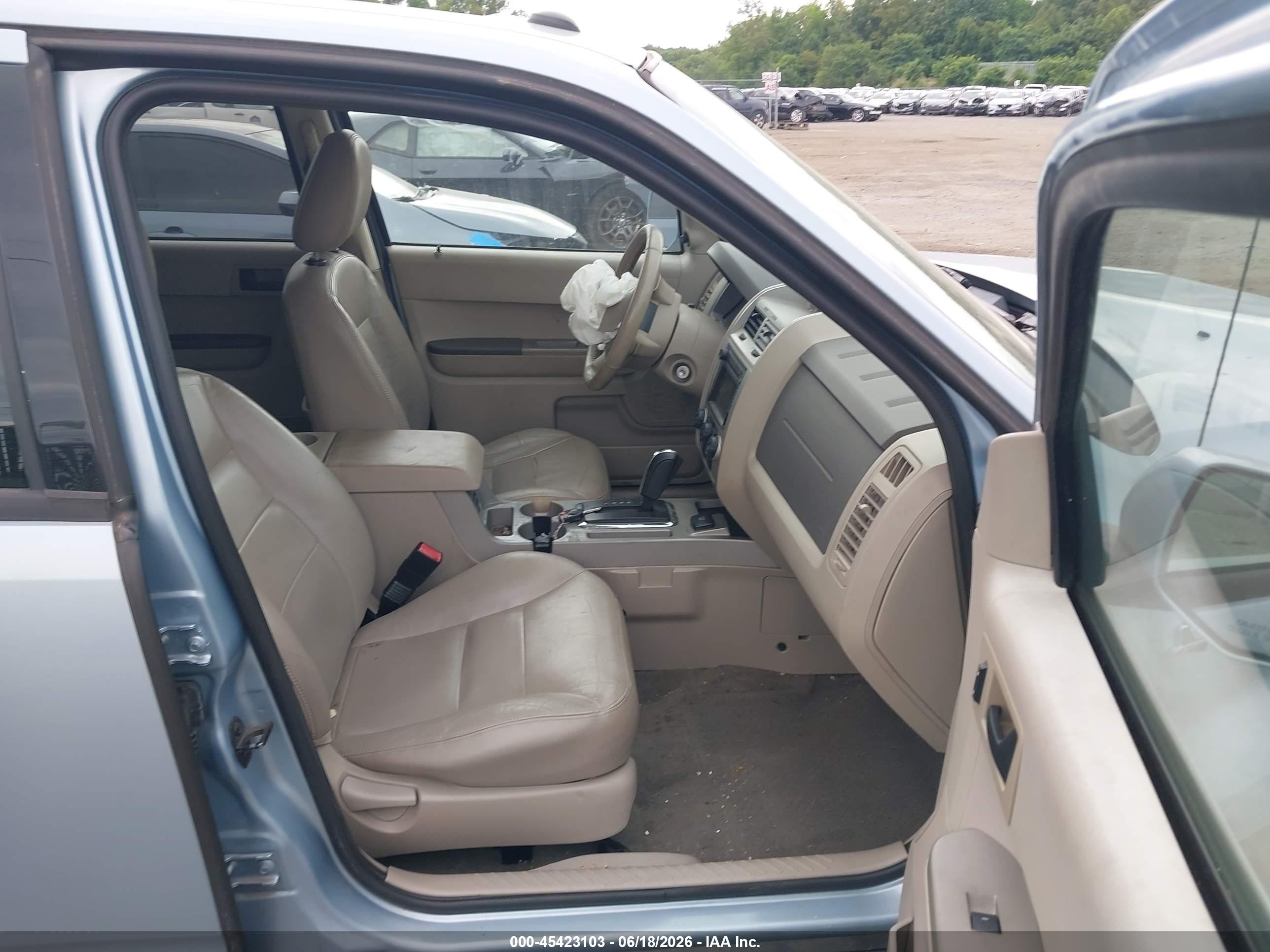 2008 Ford Escape Hybrid   Light Blue vin: 1FMCU49H58KE60574