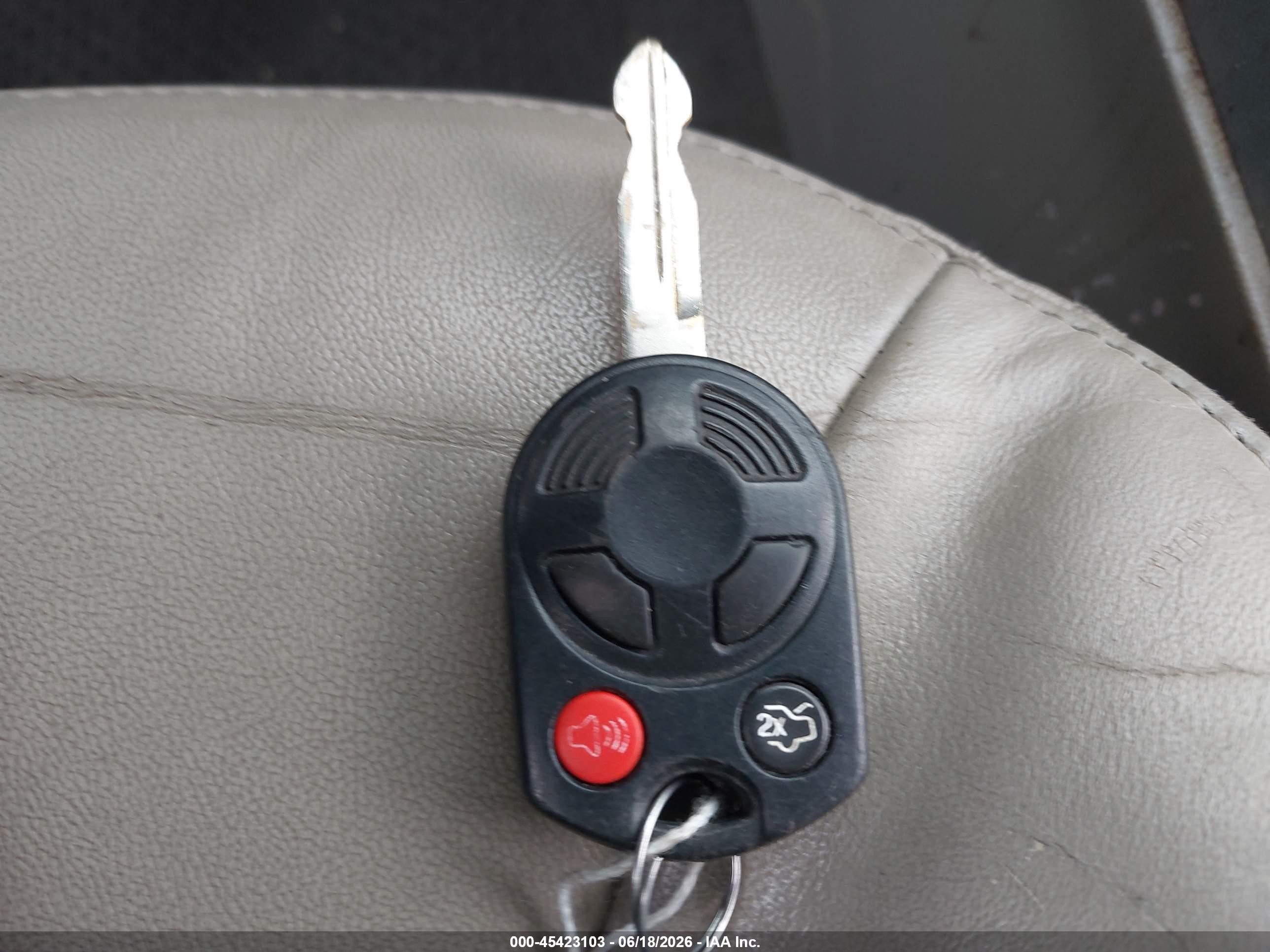 2008 Ford Escape Hybrid   Light Blue vin: 1FMCU49H58KE60574