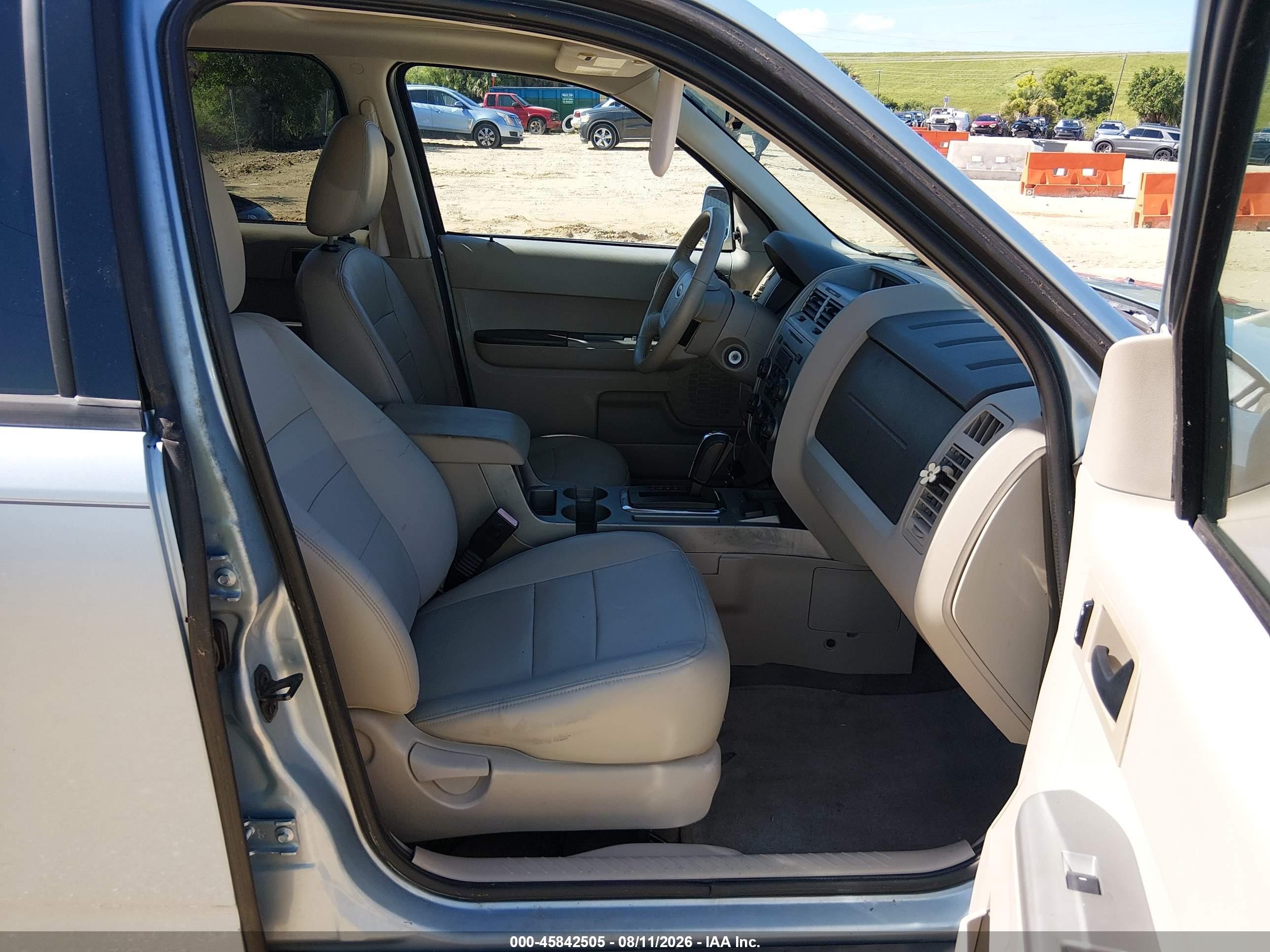 2008 Ford Escape Hybrid   Light Blue vin: 1FMCU49H68KE45503