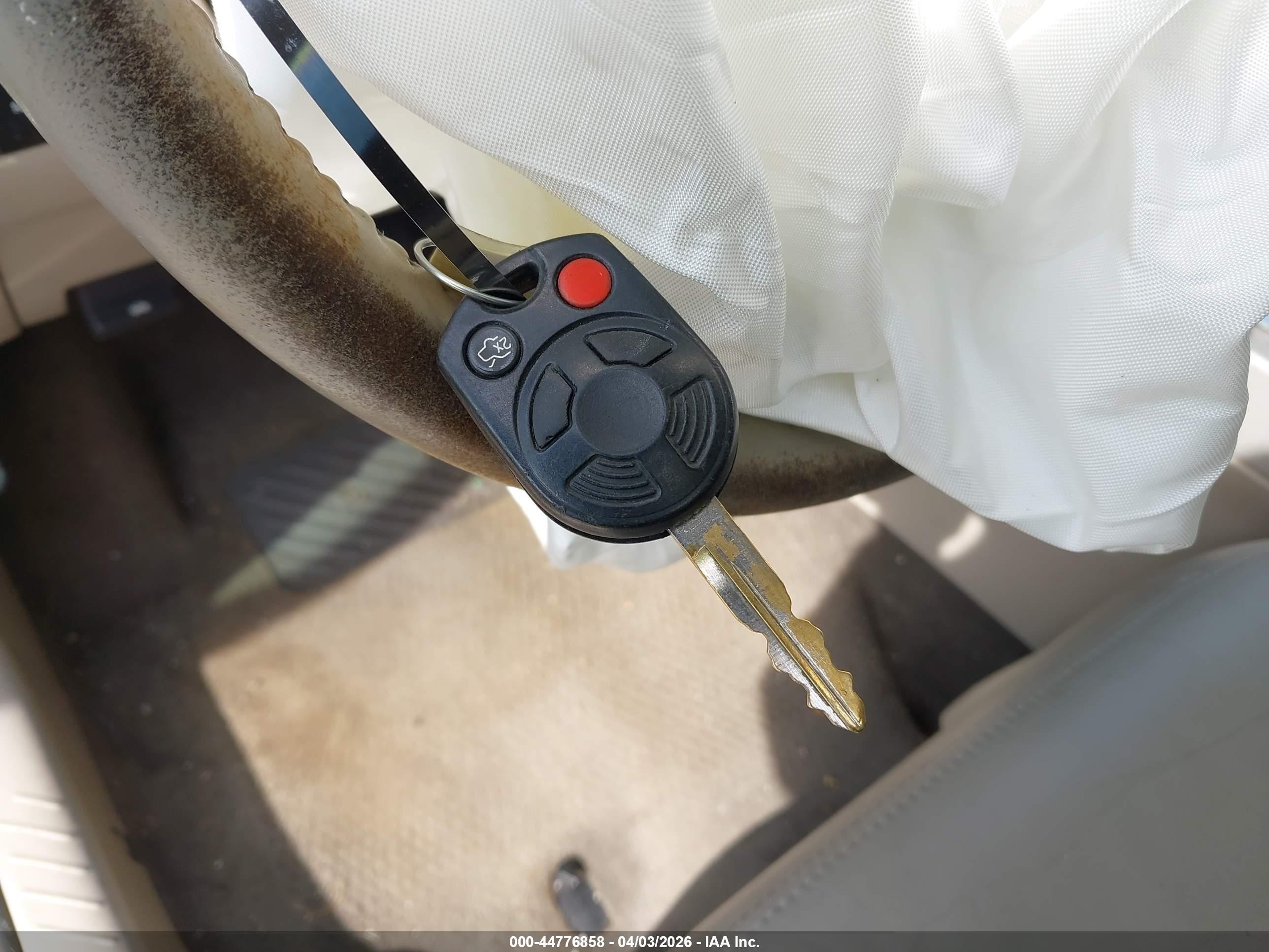 2008 Ford Escape Hybrid   Gray vin: 1FMCU49H88KE47012