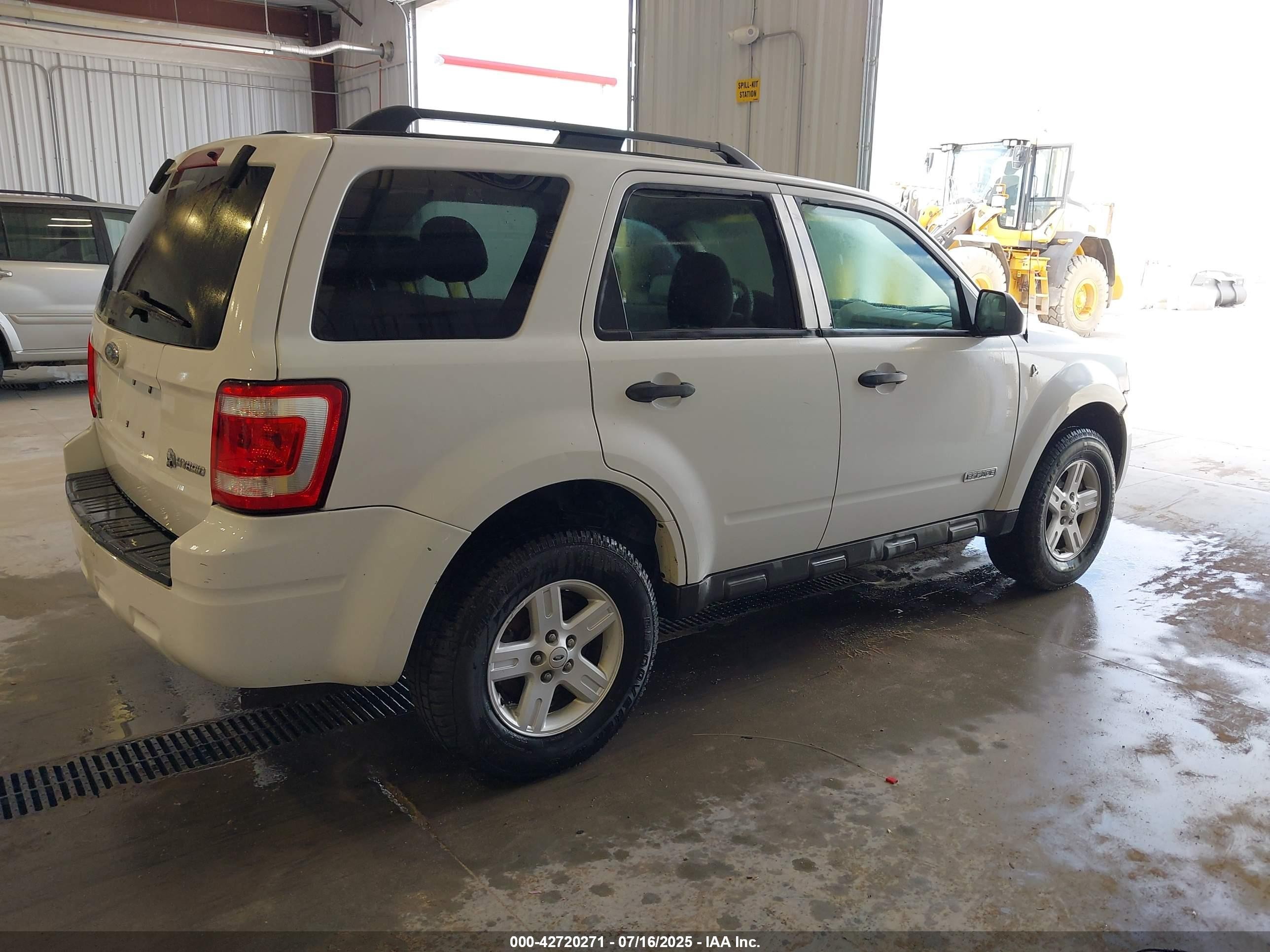 2008 Ford Escape Hybrid   White vin: 1FMCU49H98KA03959