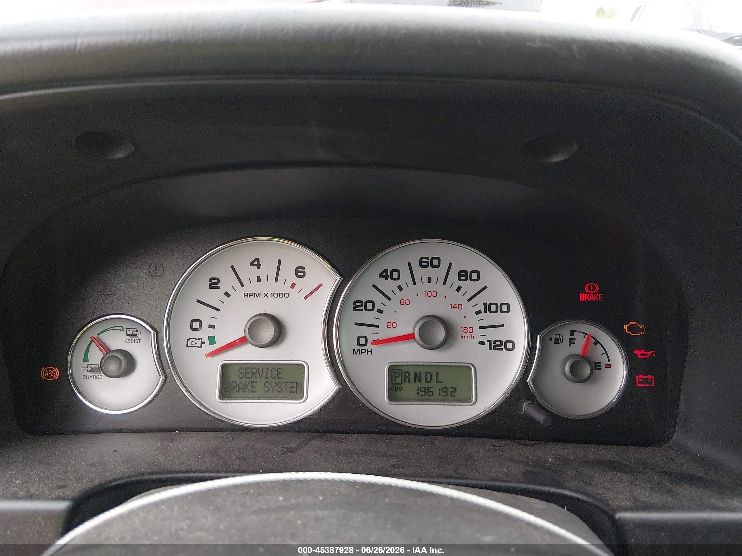 2007 Ford Escape Hybrid   Red vin: 1FMCU49HX7KB87324