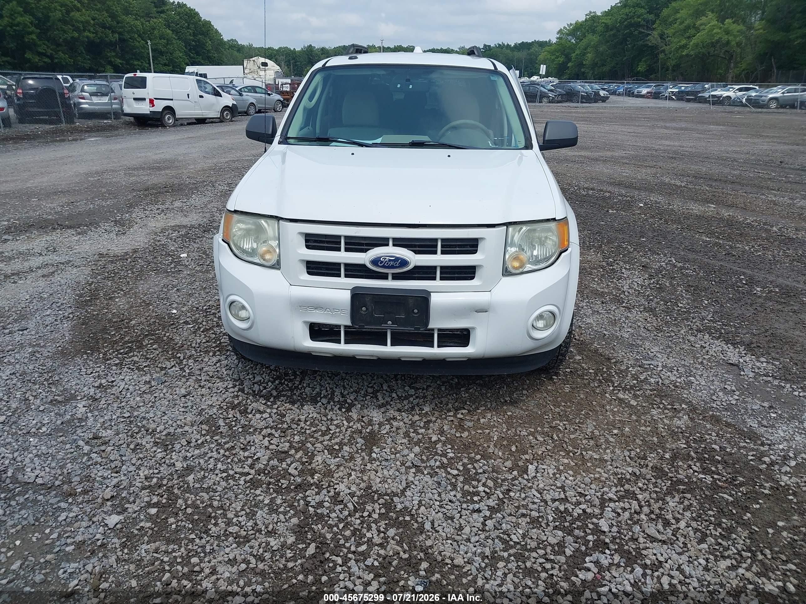 2010 Ford Escape Hybrid Белый vin: 1FMCU4K31AKC68587