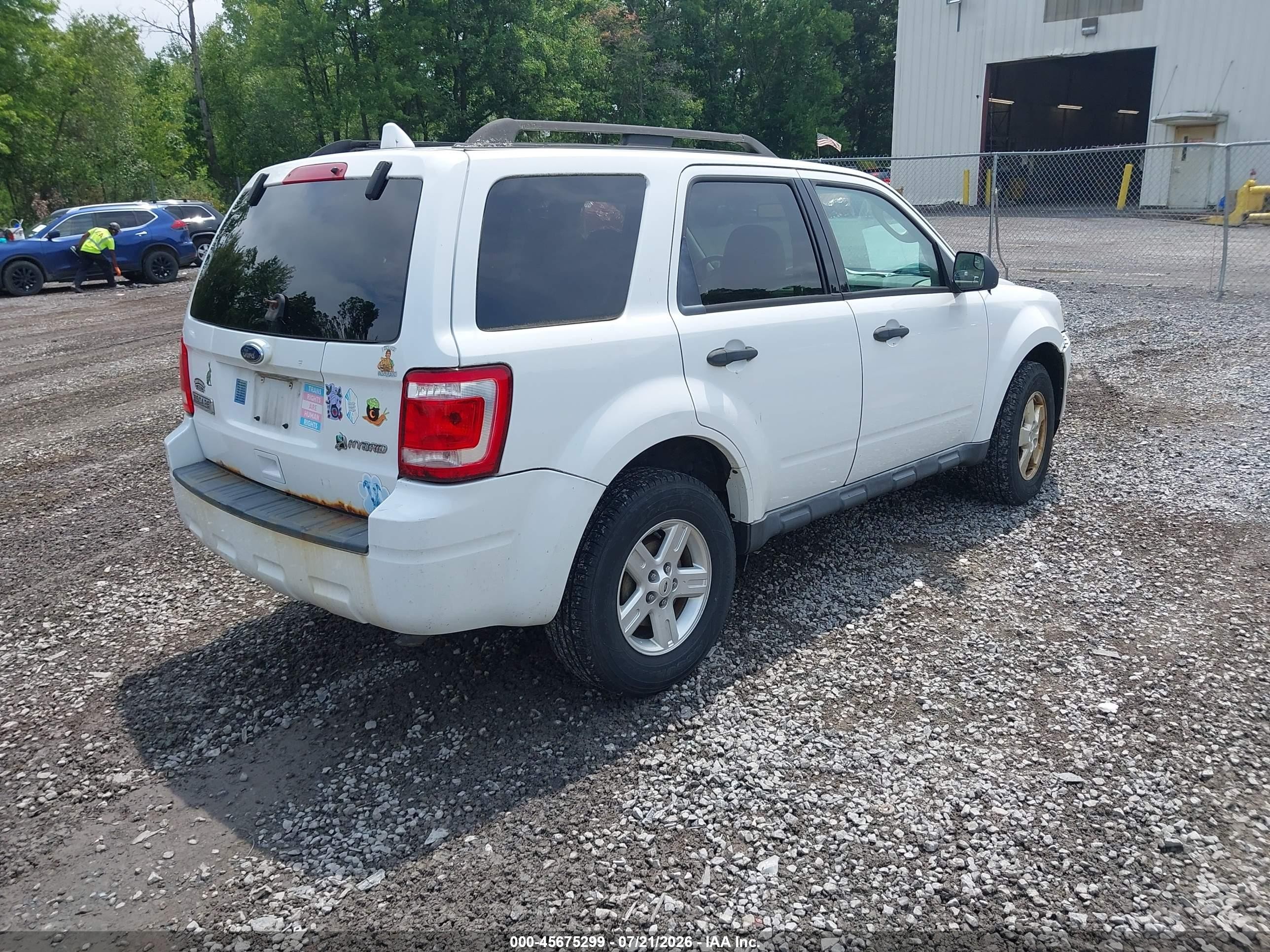 2010 Ford Escape Hybrid Белый vin: 1FMCU4K31AKC68587