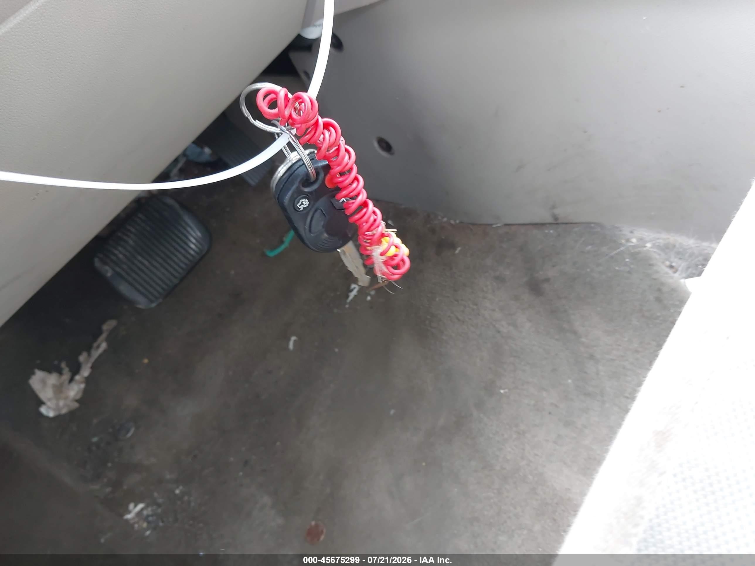 2010 Ford Escape Hybrid Белый vin: 1FMCU4K31AKC68587
