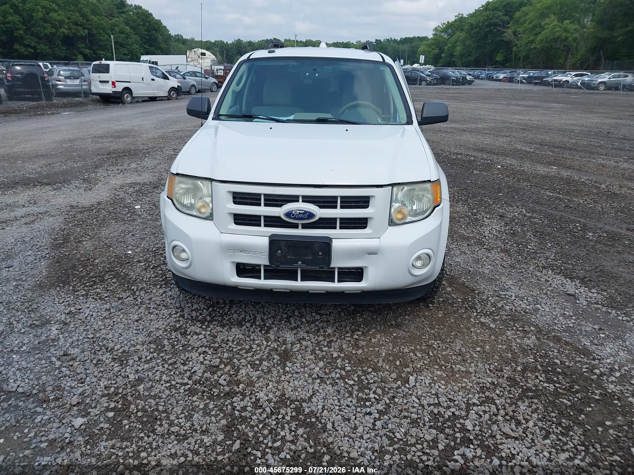 2010 Ford Escape Hybrid Белый vin: 1FMCU4K31AKC68587