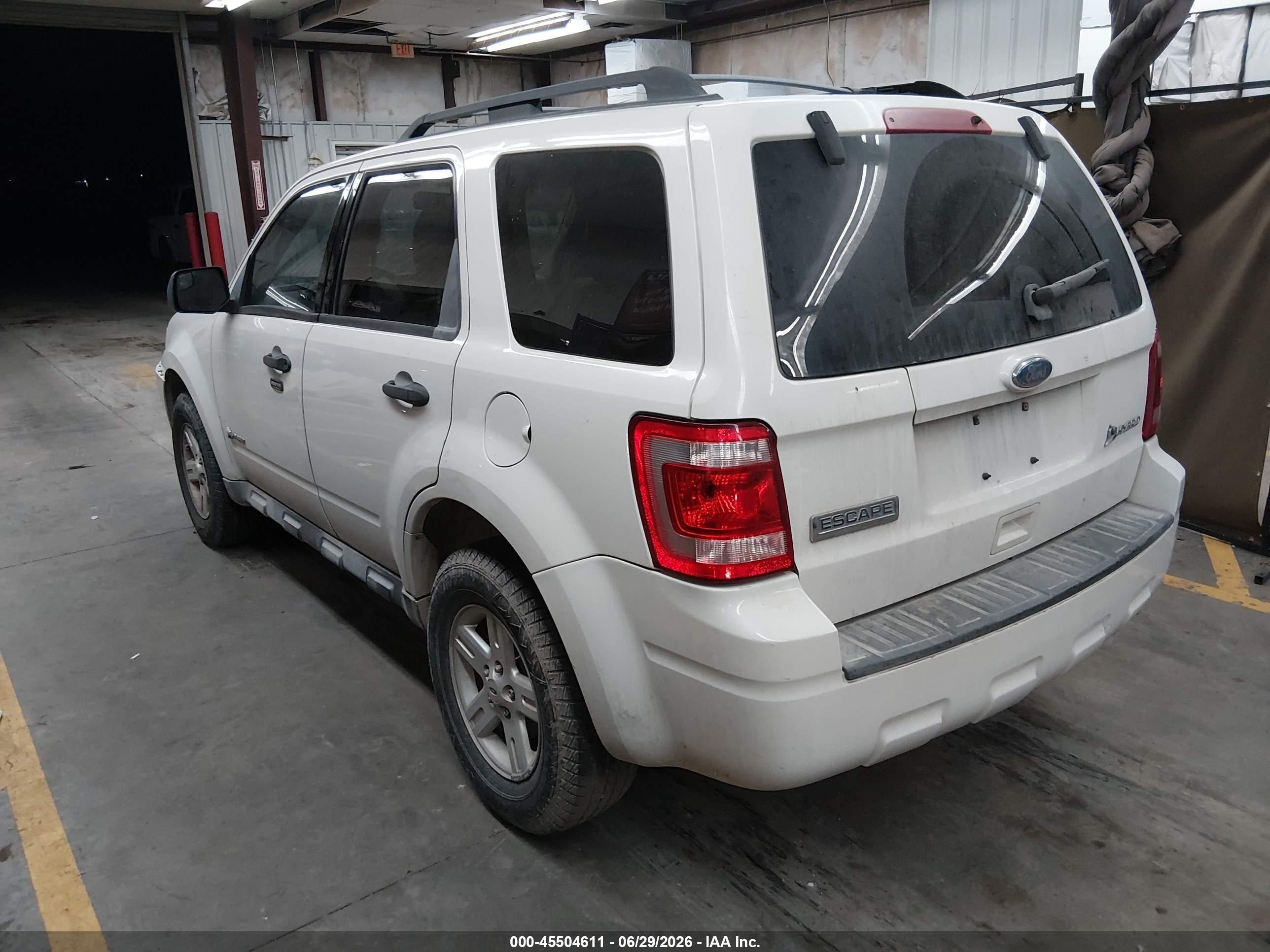 2010 Ford Escape Hybrid   White vin: 1FMCU4K33AKC15034